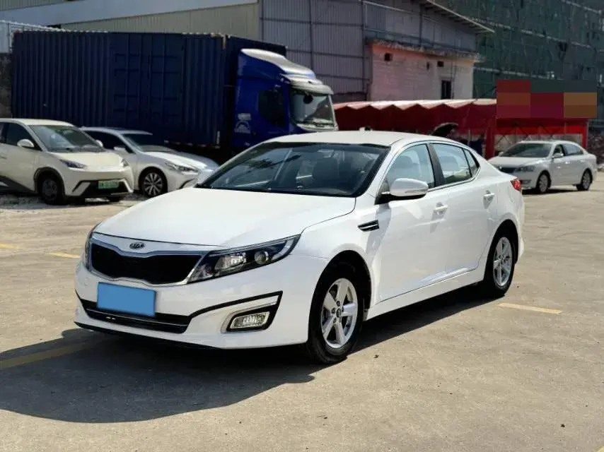2015 KIA K5 view 1