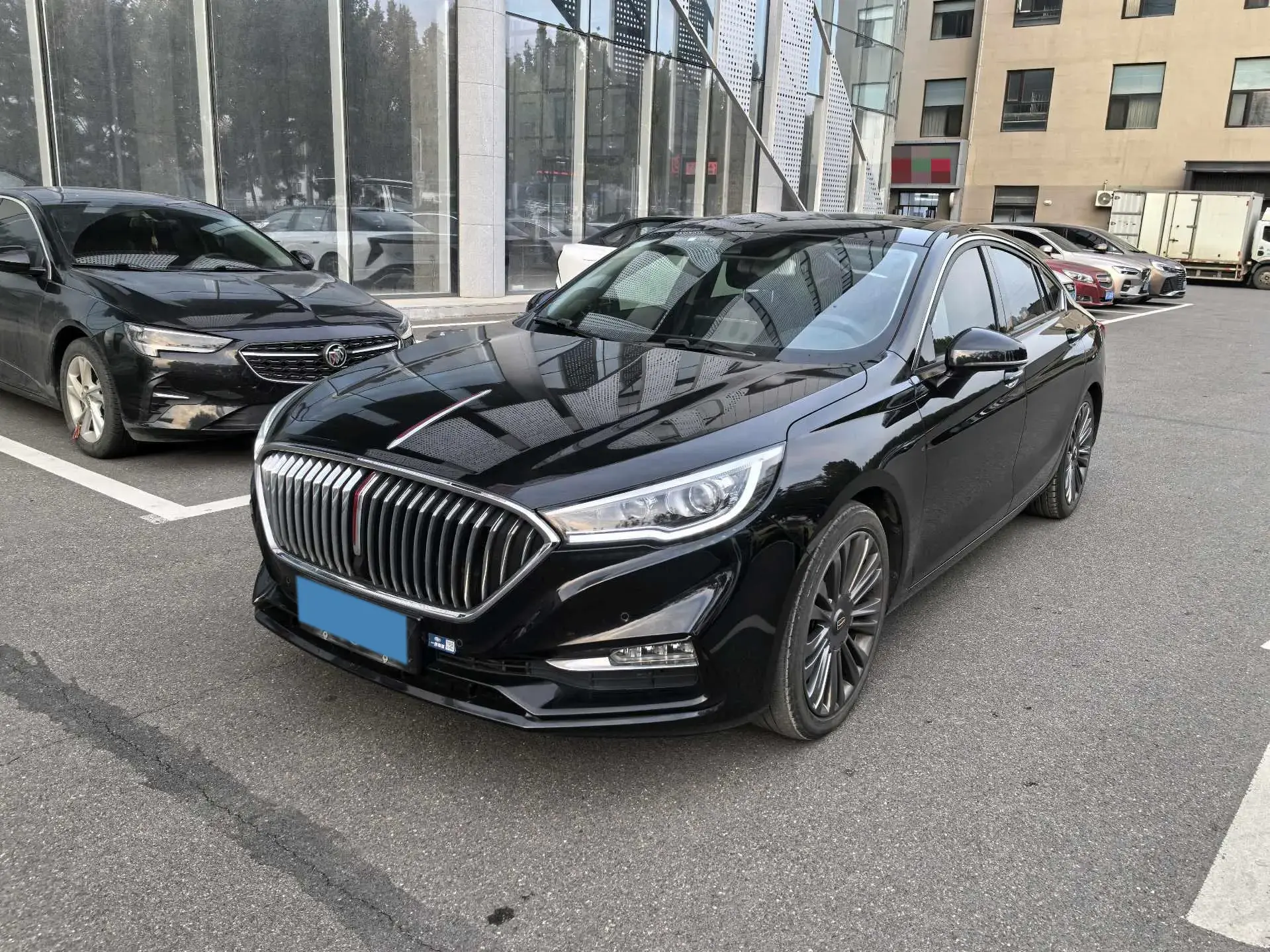2020 HONGQI H5 view 1
