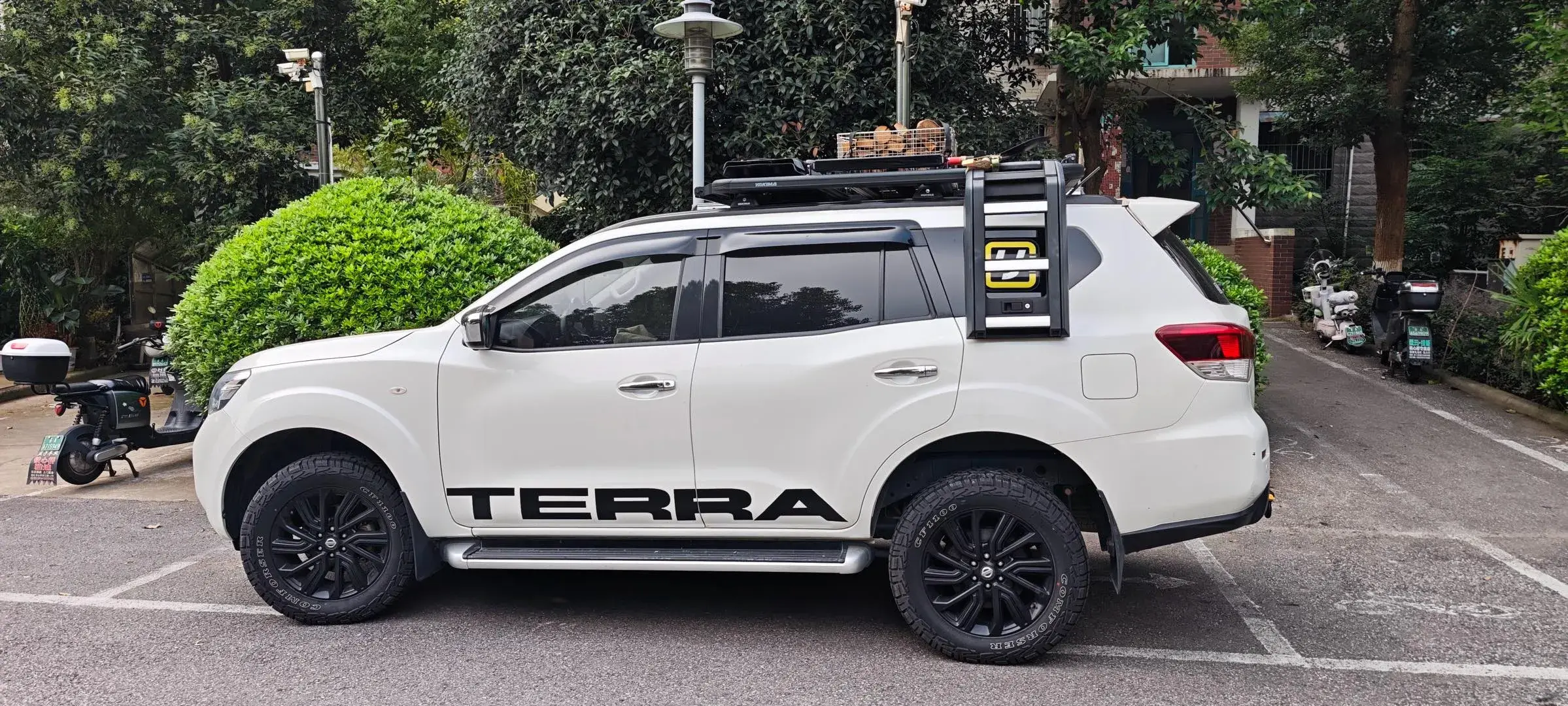 2020 NISSAN TERRA thumbnail 2