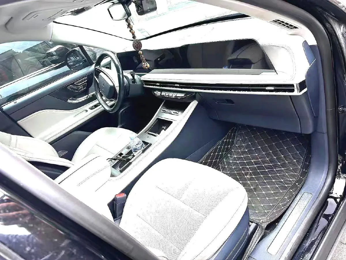 2023 Lincoln Corsair 2.0T 261HP L4 8AT,autocango,china used car exporter,china ev exporter,chinese used car exporter,chinese used ev exporter