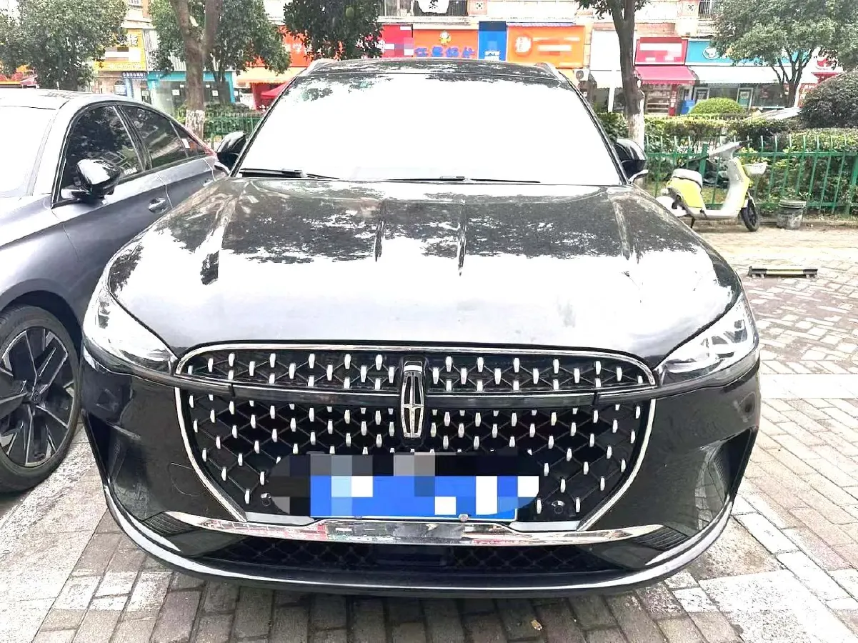 2023 Lincoln Corsair 2.0T 261HP L4 8AT,autocango,china used car exporter,china ev exporter,chinese used car exporter,chinese used ev exporter