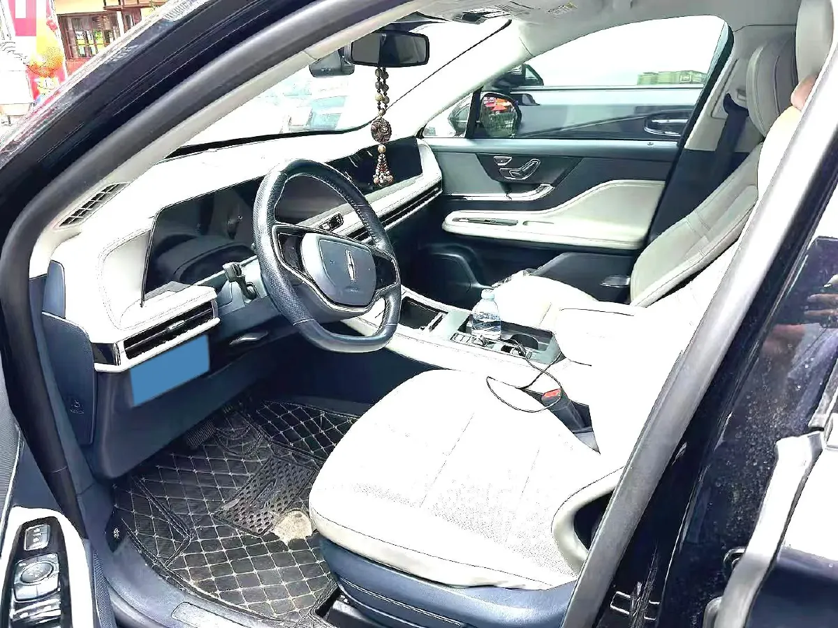 2023 Lincoln Corsair 2.0T 261HP L4 8AT,autocango,china used car exporter,china ev exporter,chinese used car exporter,chinese used ev exporter