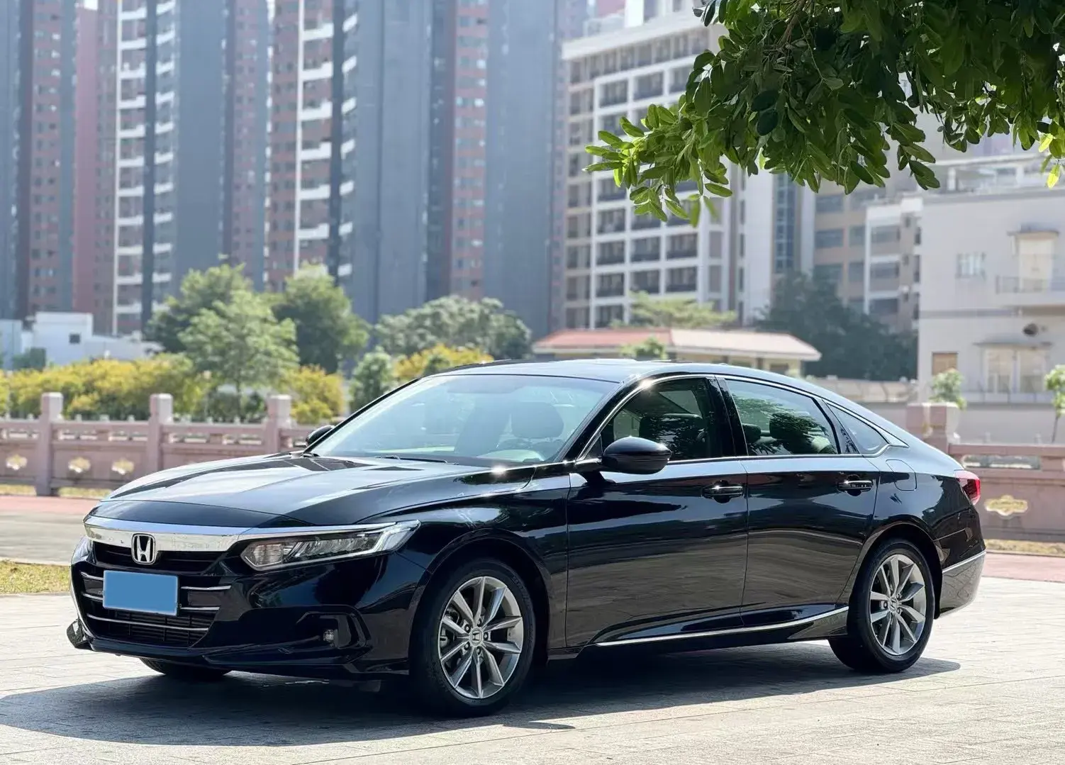 2018 HONDA ACCORD view 1