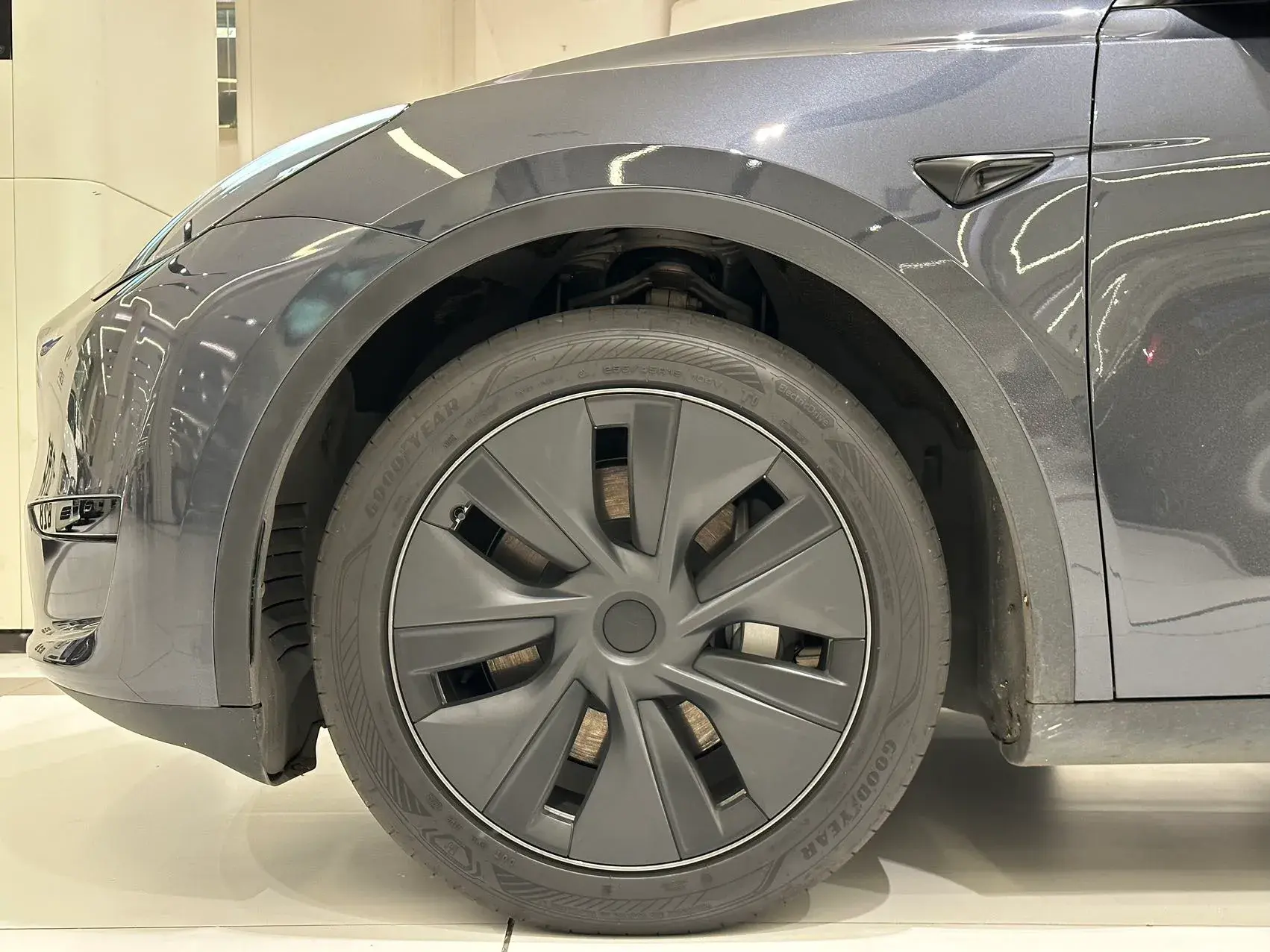 2024 TESLA MODEL thumbnail 4