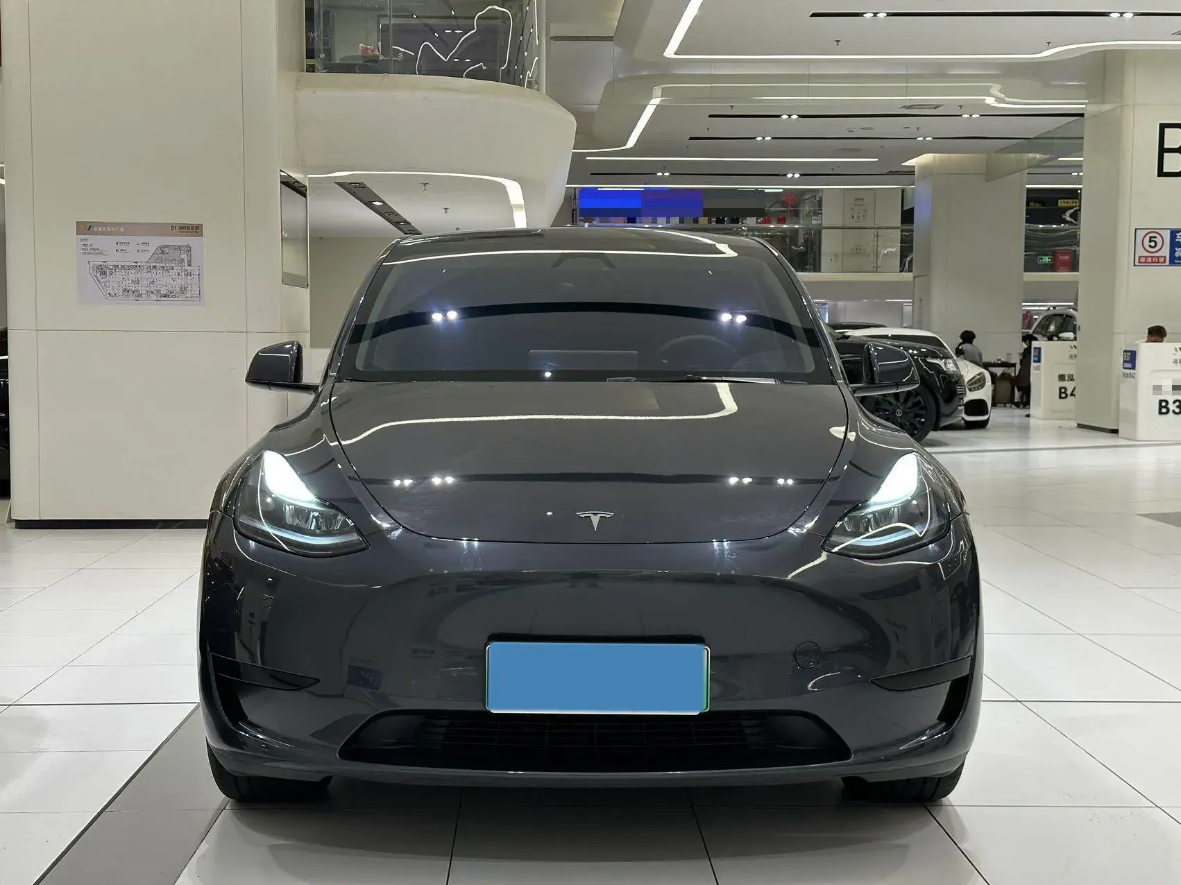 2024 TESLA MODEL thumbnail 2