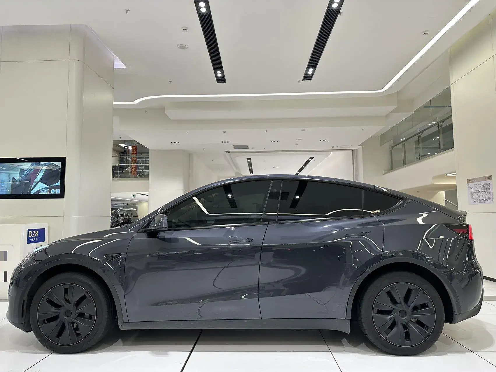 2024 TESLA MODEL thumbnail 3