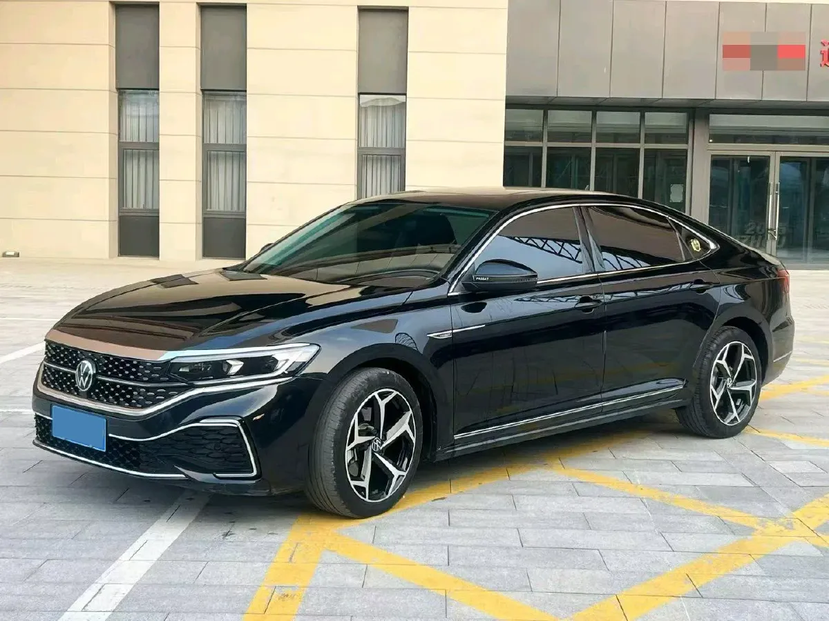 2022 Volkswagen Passat 2.0T 186HP L4 7DCT,autocango,china used car exporter,china ev exporter,chinese used car exporter,chinese used ev exporter