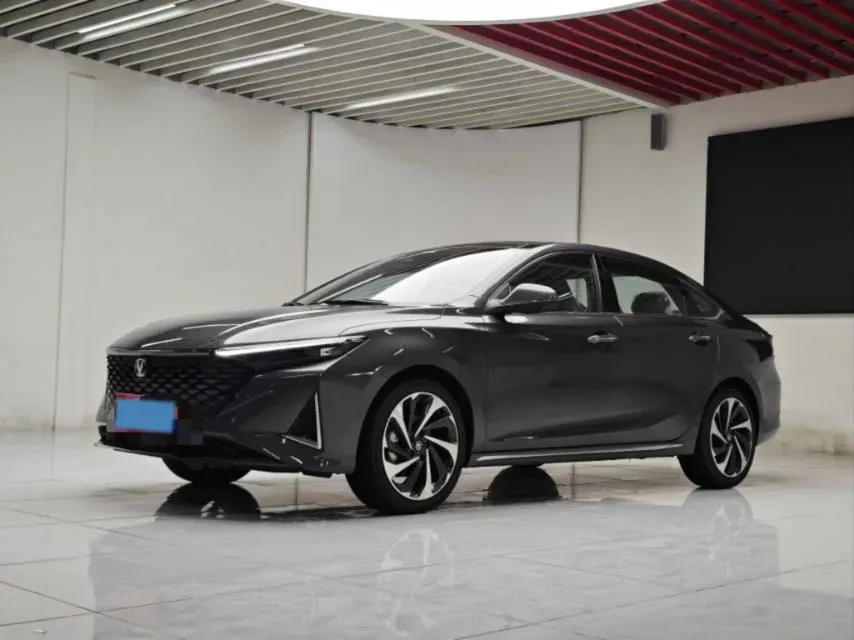 2023 ChangAn Raeton Plus 1.5T 188HP L4 7DCT,autocango,china used car exporter,china ev exporter,chinese used car exporter,chinese used ev exporter