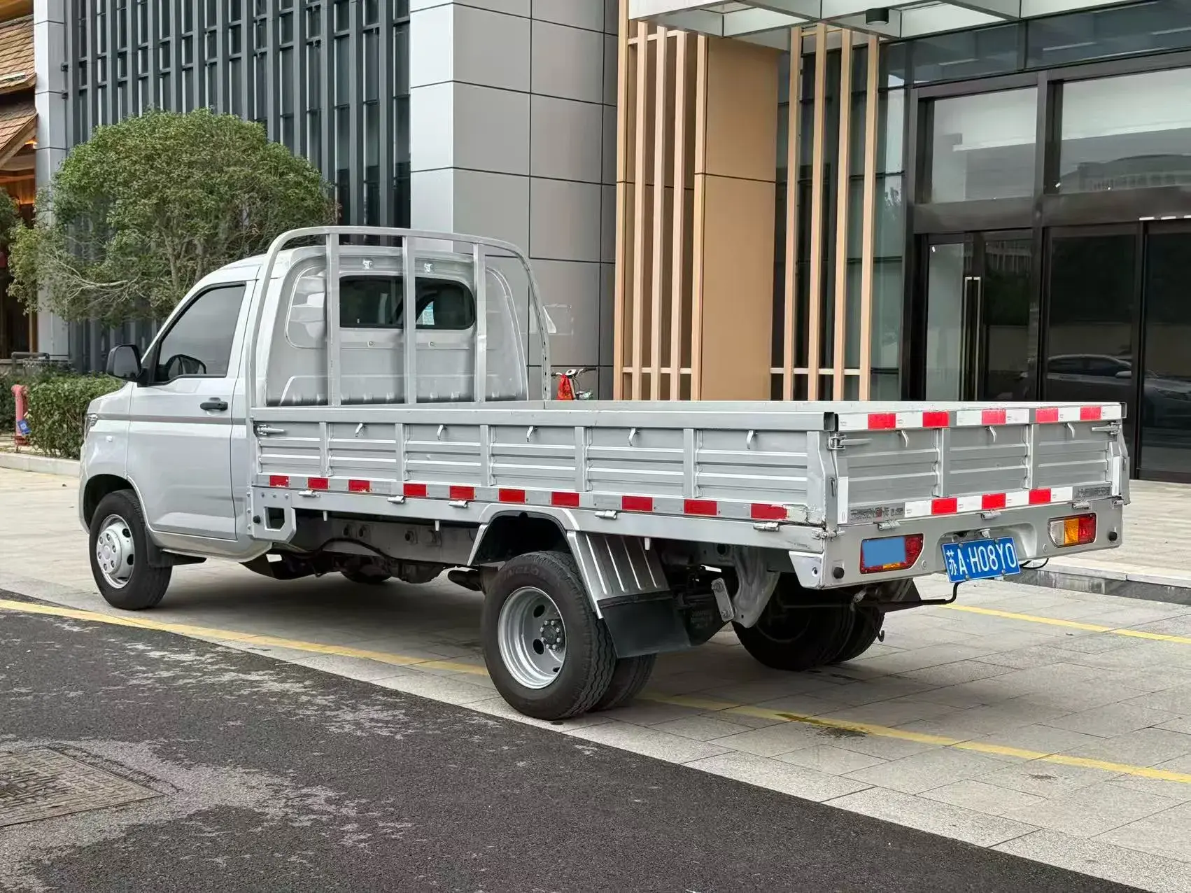 2022 WULING RONGGUANG thumbnail 2