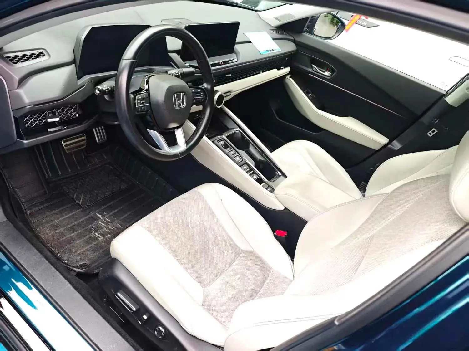 2023 HONDA ACCORD thumbnail 4