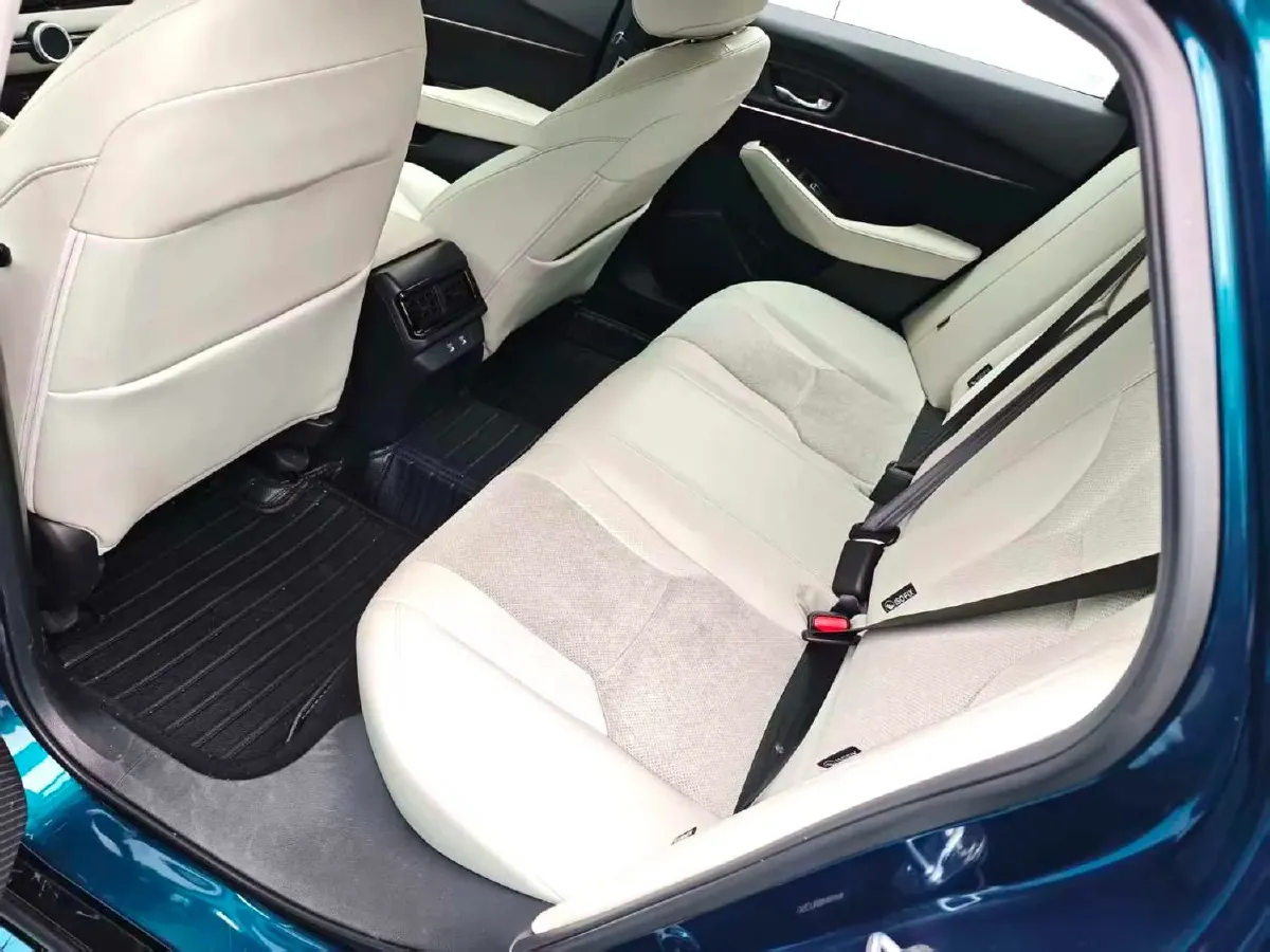 2023 Honda Accord 2.0L 148HP L4 E-CVT PHEV 17.7KWH,autocango,china used car exporter,china ev exporter,chinese used car exporter,chinese used ev exporter