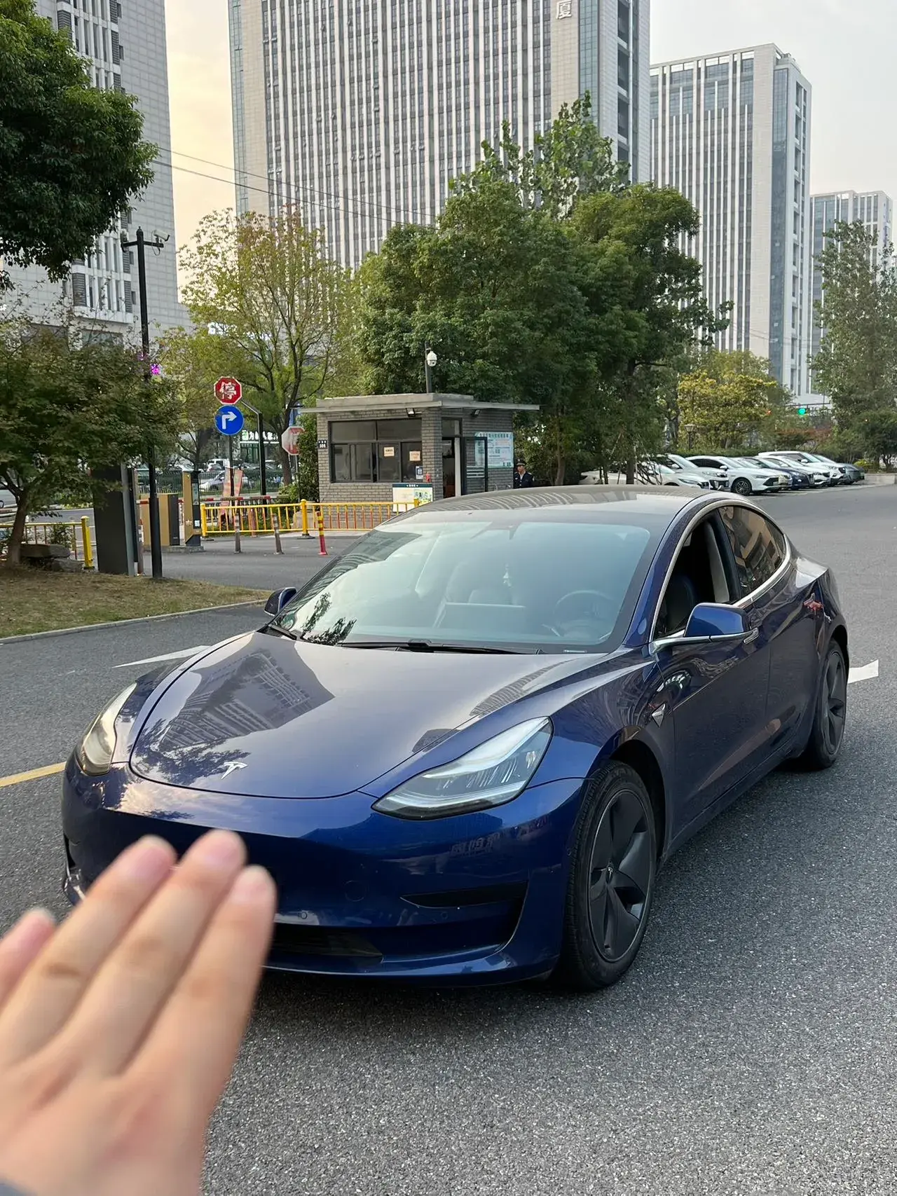 2020 TESLA MODEL view 1