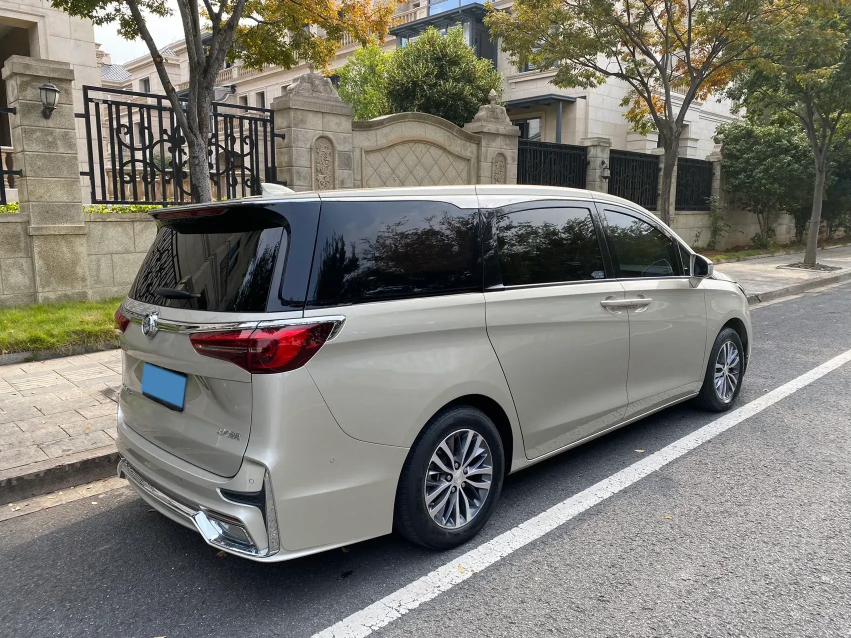 2021 BUICK GL8 thumbnail 3