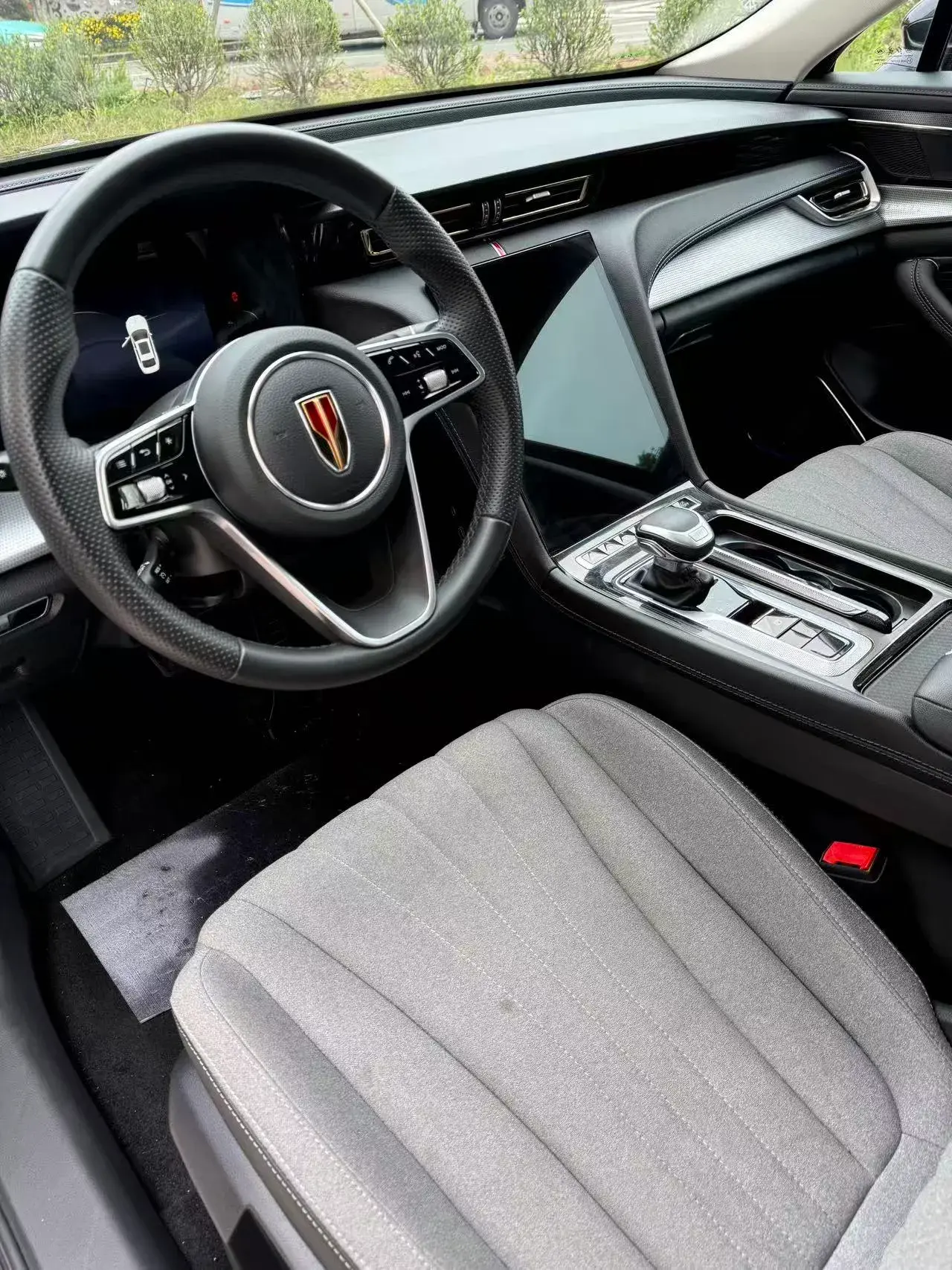 2024 HONGQI H5 thumbnail 4