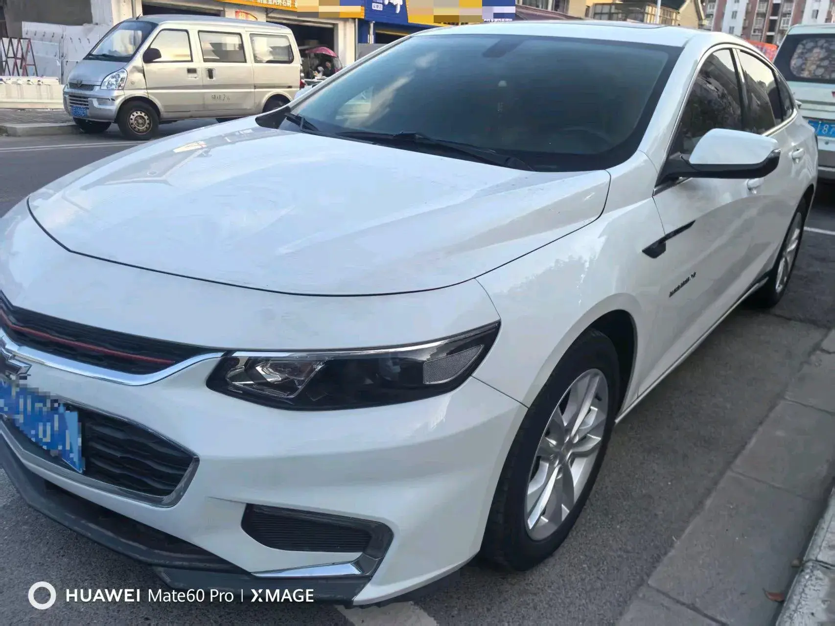 2018 CHEVROLET MALIBU view 1