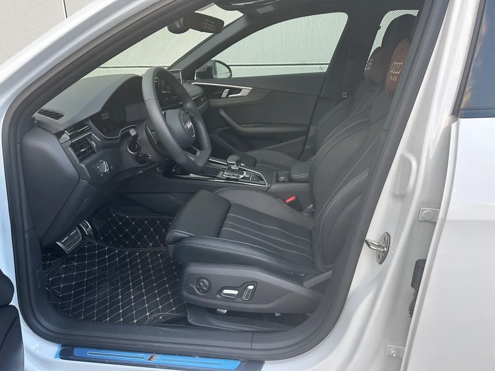 2024 AUDI A4L thumbnail 4