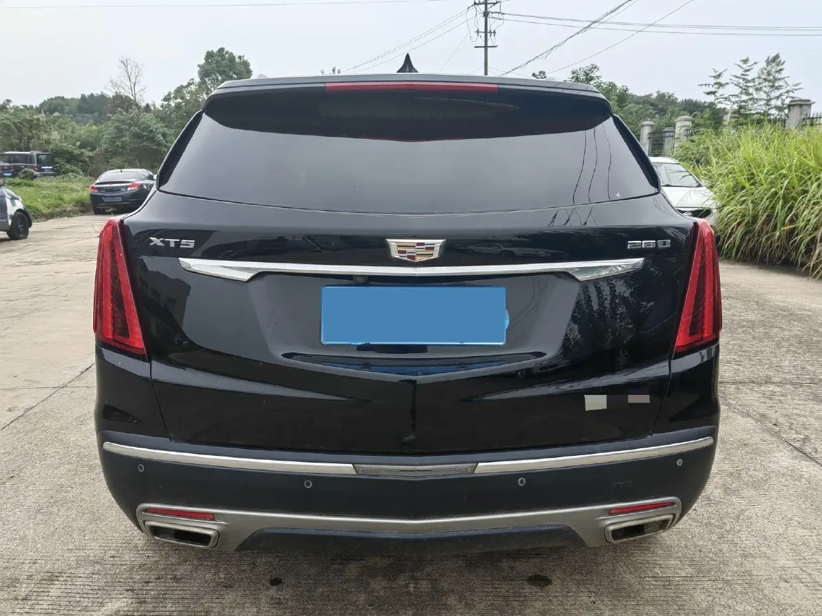 2021 Cadillac XT5 2.0T 237HP L4 9AT,autocango,china used car exporter,china ev exporter,chinese used car exporter,chinese used ev exporter
