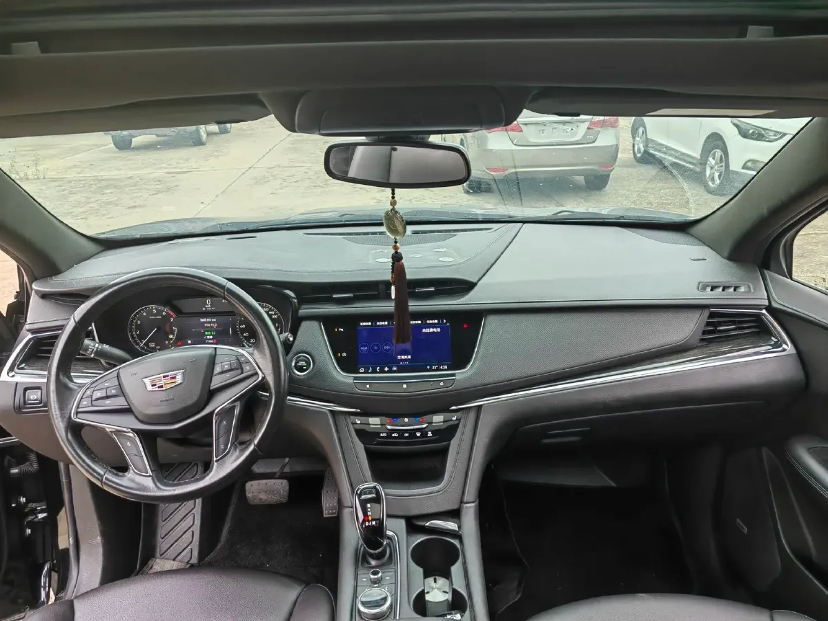 2021 Cadillac XT5 2.0T 237HP L4 9AT,autocango,china used car exporter,china ev exporter,chinese used car exporter,chinese used ev exporter