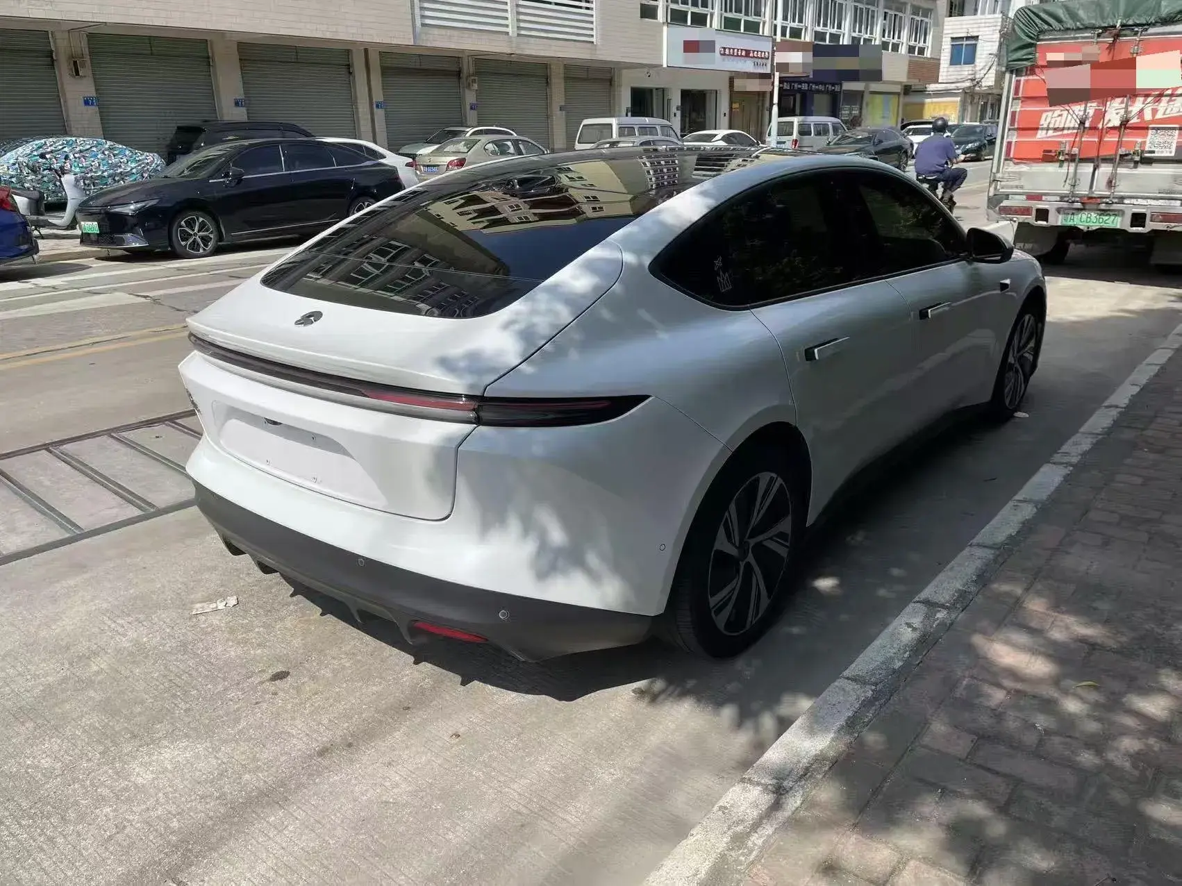 2023 NIO ET7 thumbnail 4