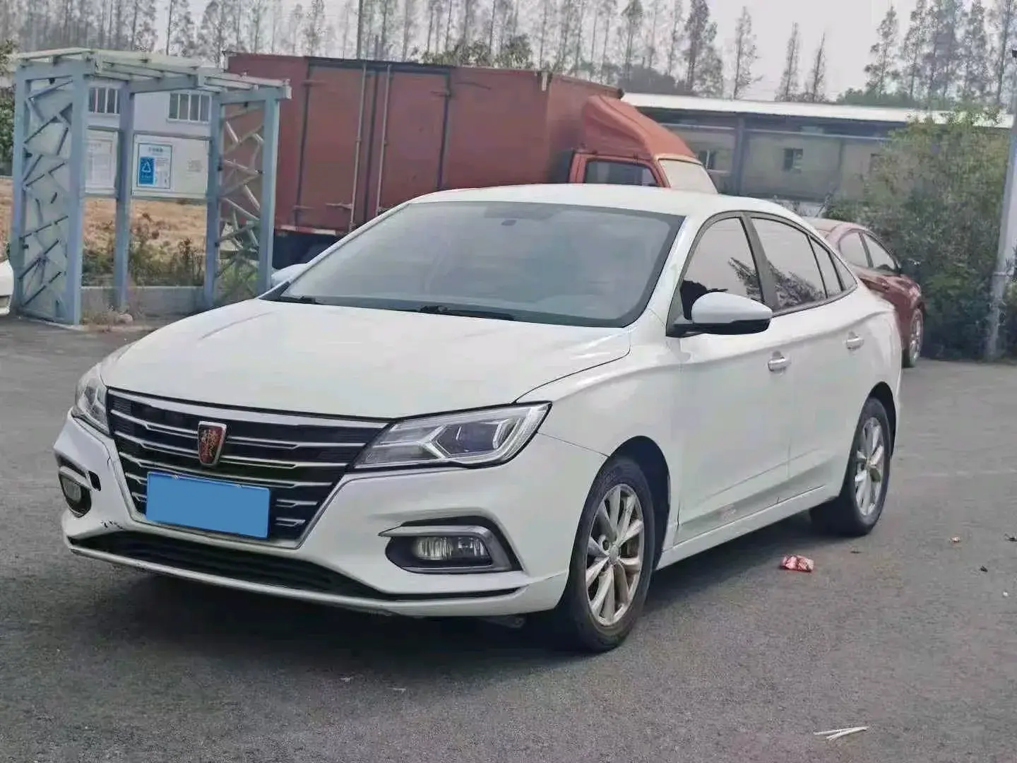 2019 ROEWE I5 view 1