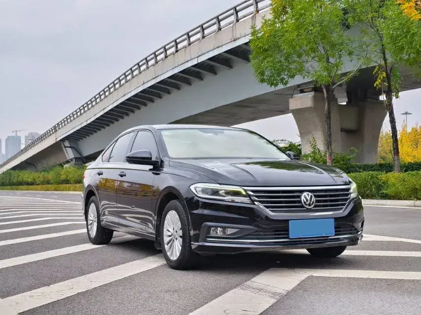 2019 VOLKSWAGEN LAVIDA thumbnail 3