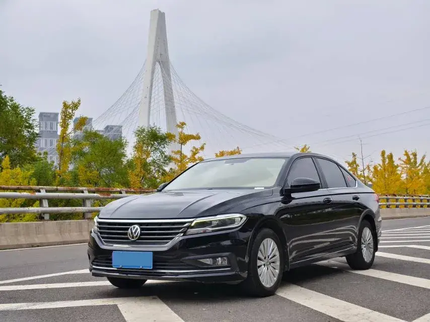 2019 VOLKSWAGEN LAVIDA view 1