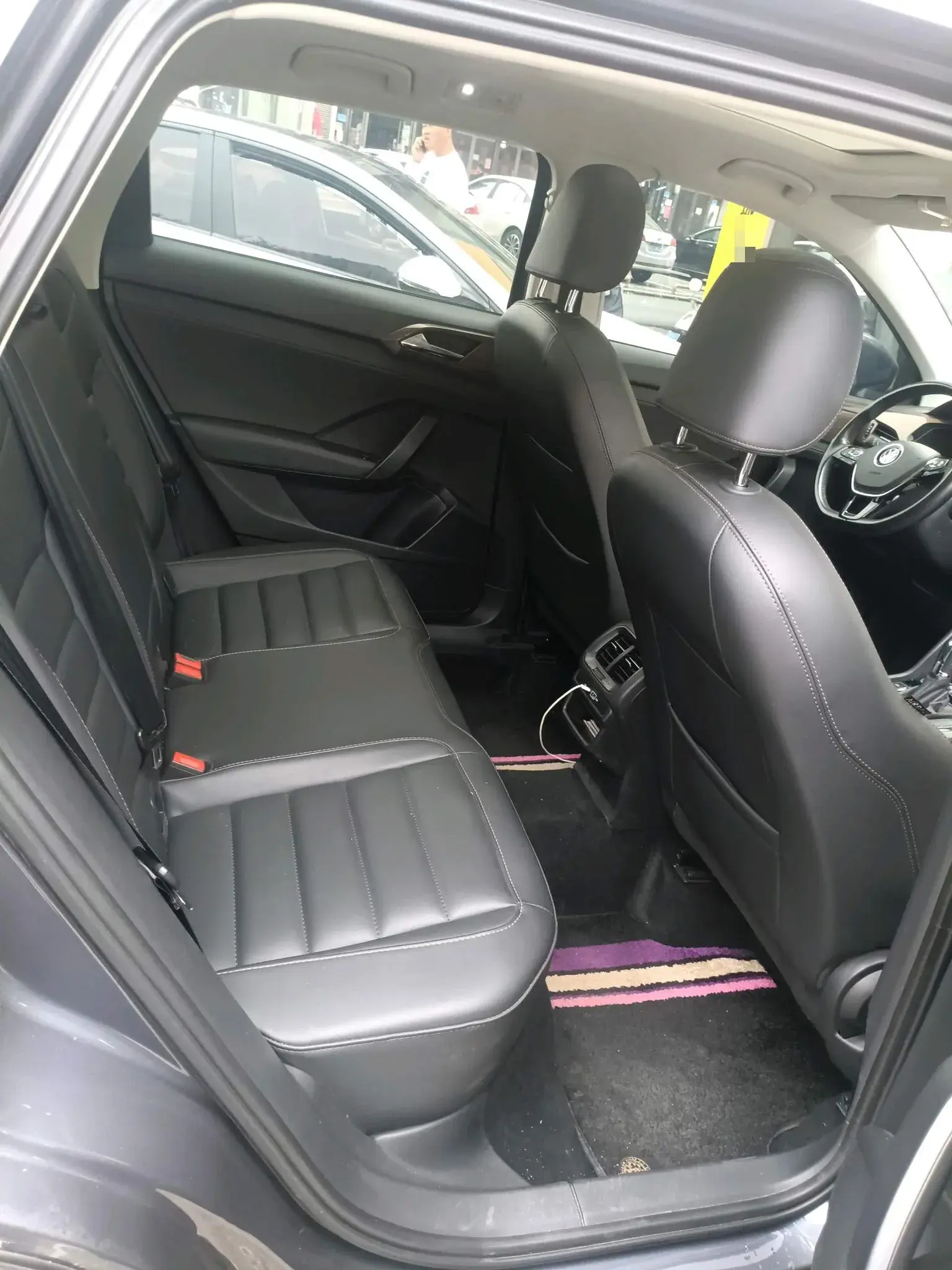 2022 VOLKSWAGEN THARU thumbnail 3