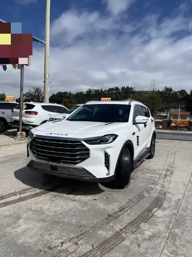 2021 JETOUR X70 view 1