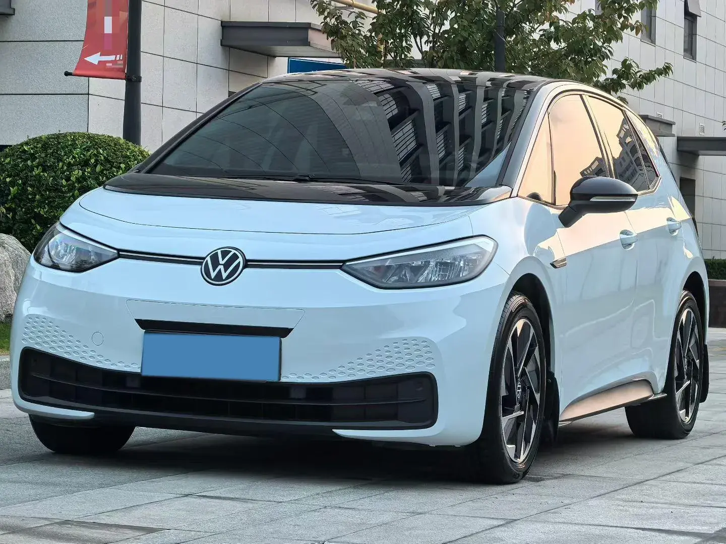 2023 VOLKSWAGEN ID.3 view 1