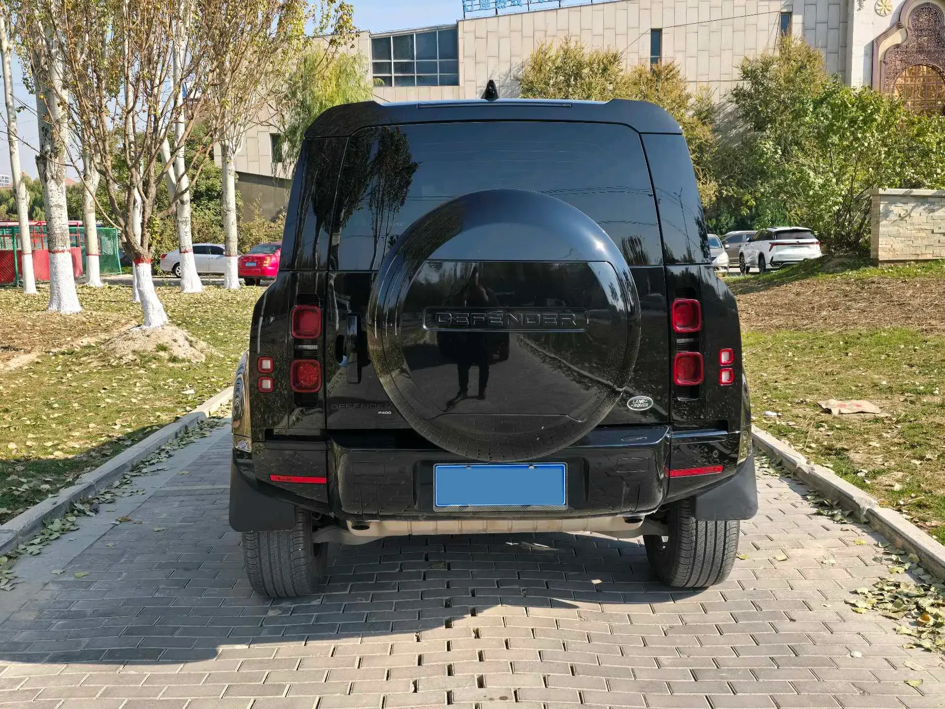 2024 LAND ROVER thumbnail 4