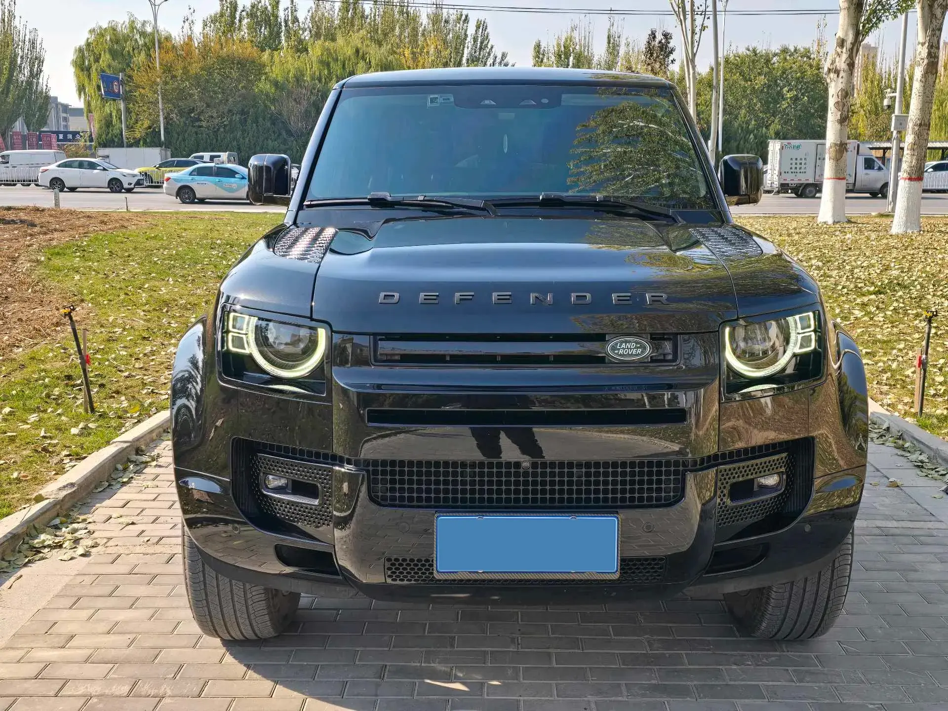 2024 LAND ROVER thumbnail 2