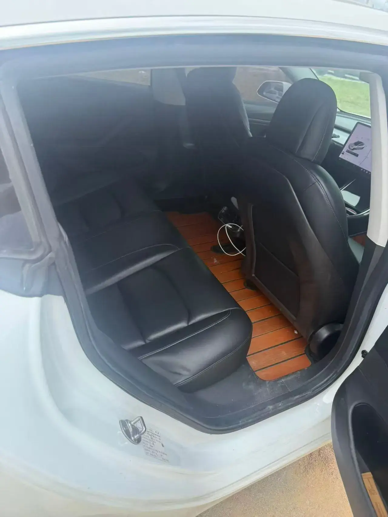 2019 TESLA MODEL thumbnail 4