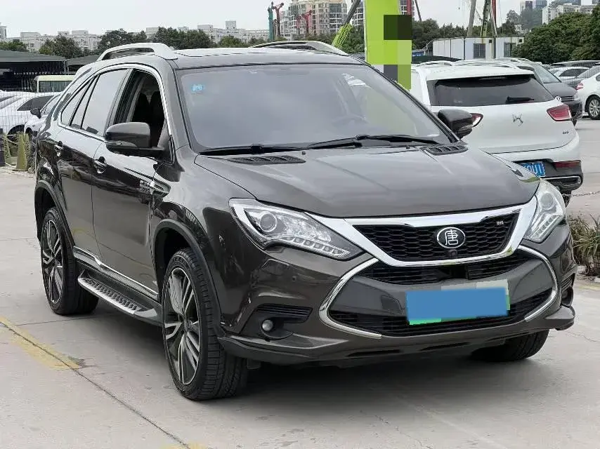 2017 BYD TANG thumbnail 2
