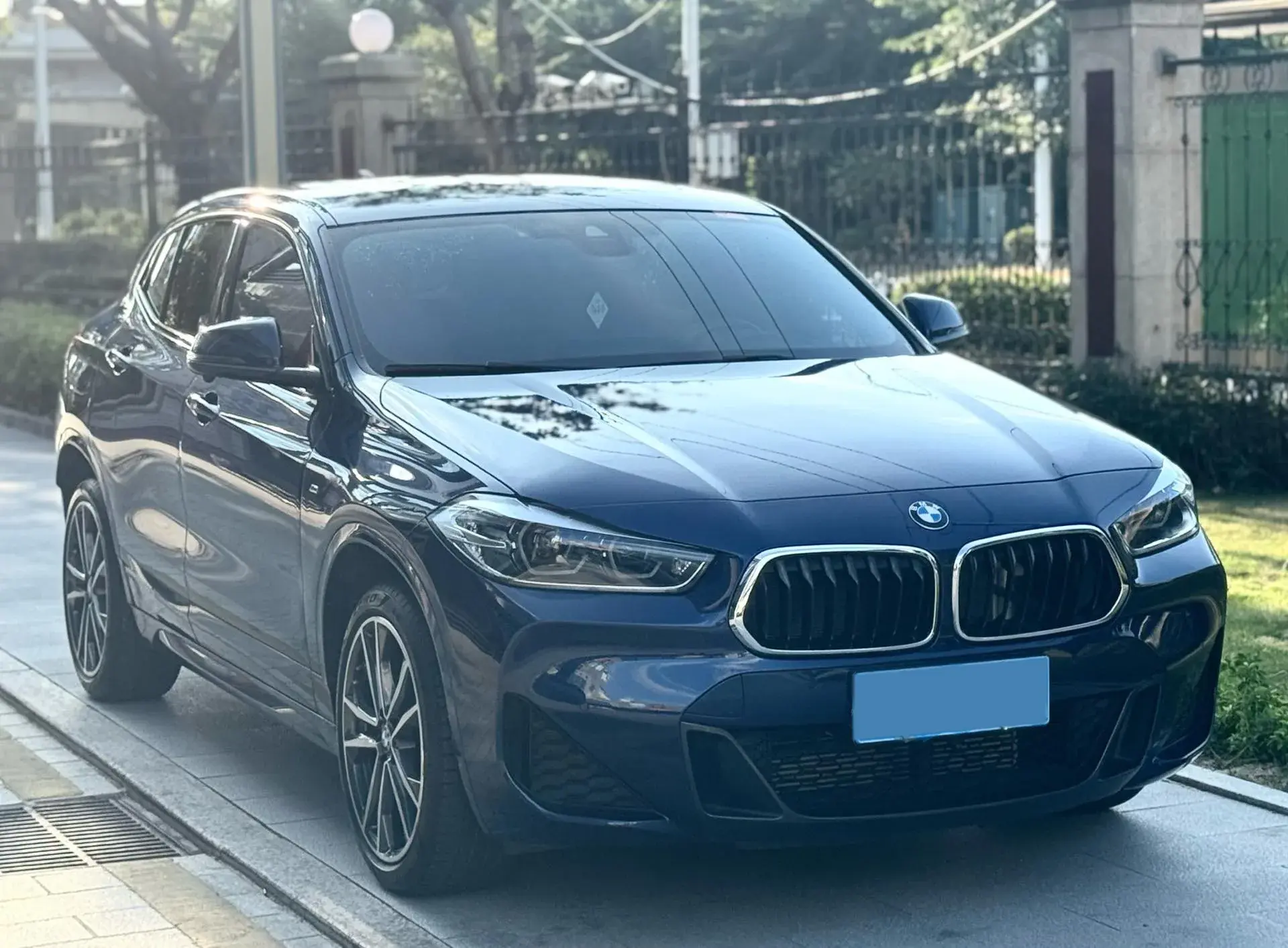 2021 BMW X2 thumbnail 3