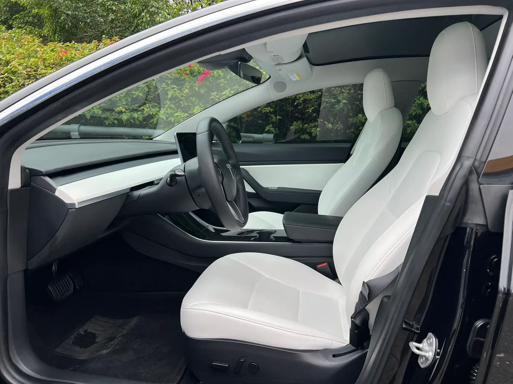 2020 TESLA MODEL thumbnail 4