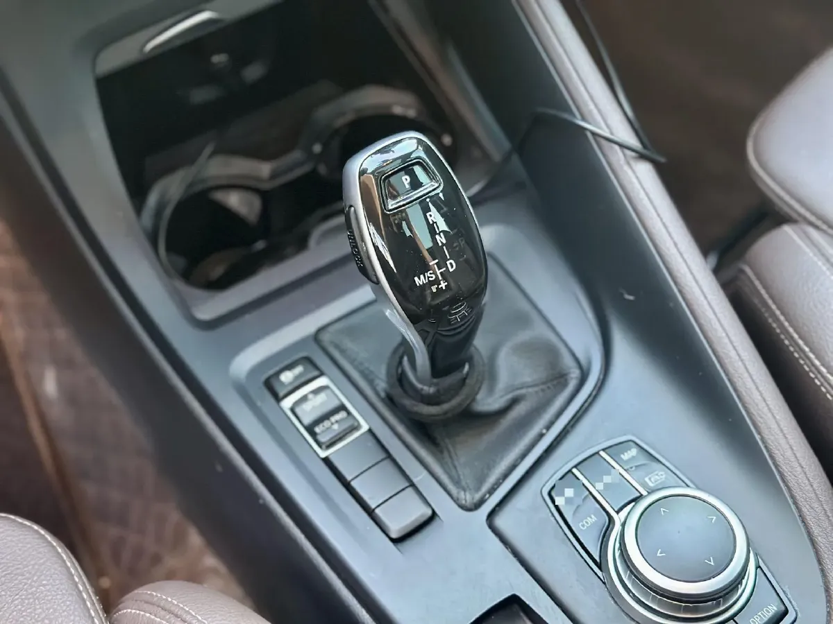 2022 BMW X1 1.5T 140HP L3 7DCT,autocango,china used car exporter,china ev exporter,chinese used car exporter,chinese used ev exporter