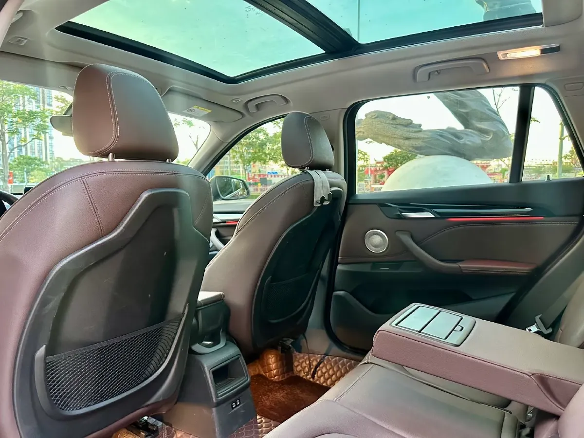 2022 BMW X1 1.5T 140HP L3 7DCT,autocango,china used car exporter,china ev exporter,chinese used car exporter,chinese used ev exporter