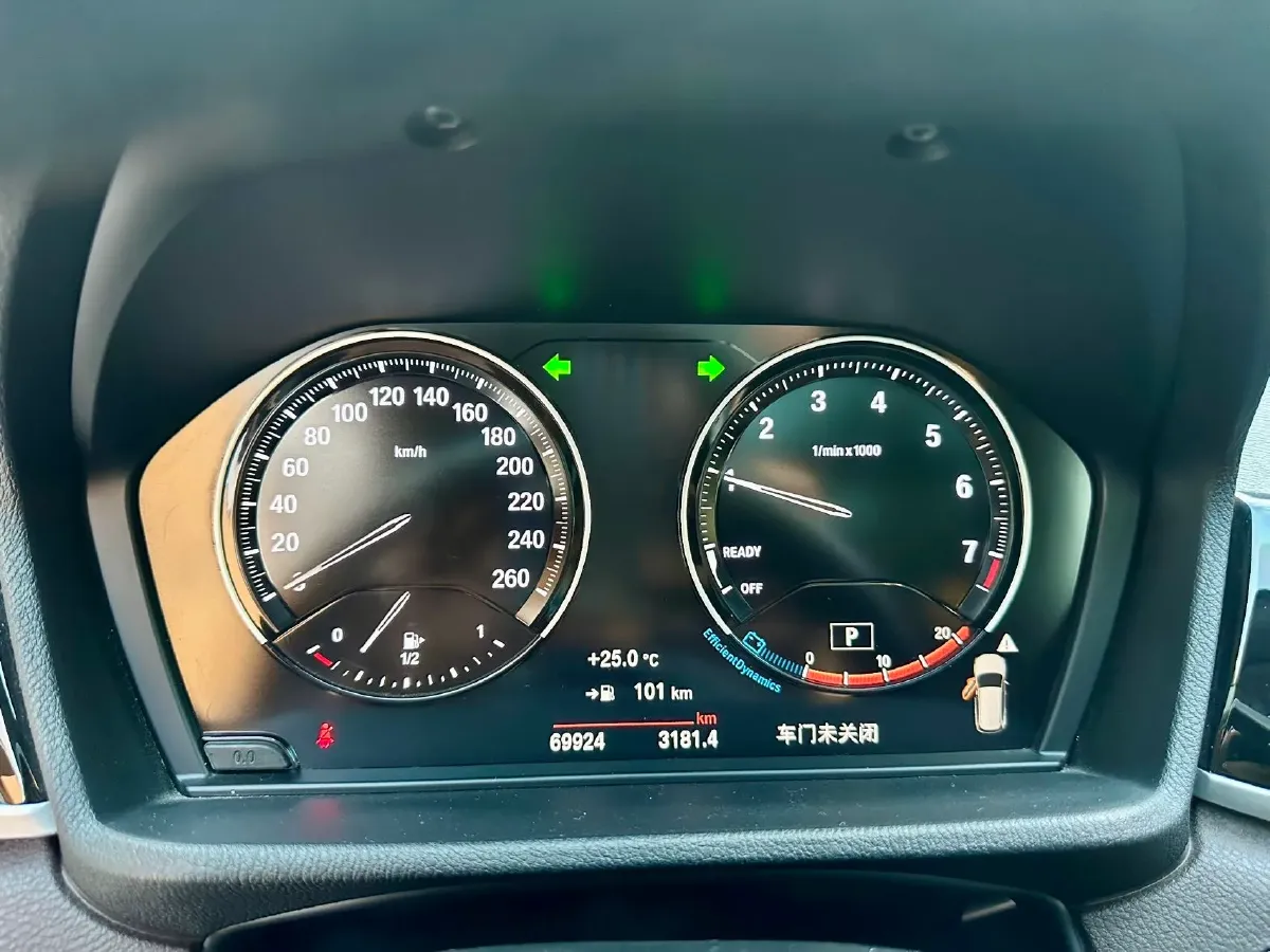 2022 BMW X1 1.5T 140HP L3 7DCT,autocango,china used car exporter,china ev exporter,chinese used car exporter,chinese used ev exporter