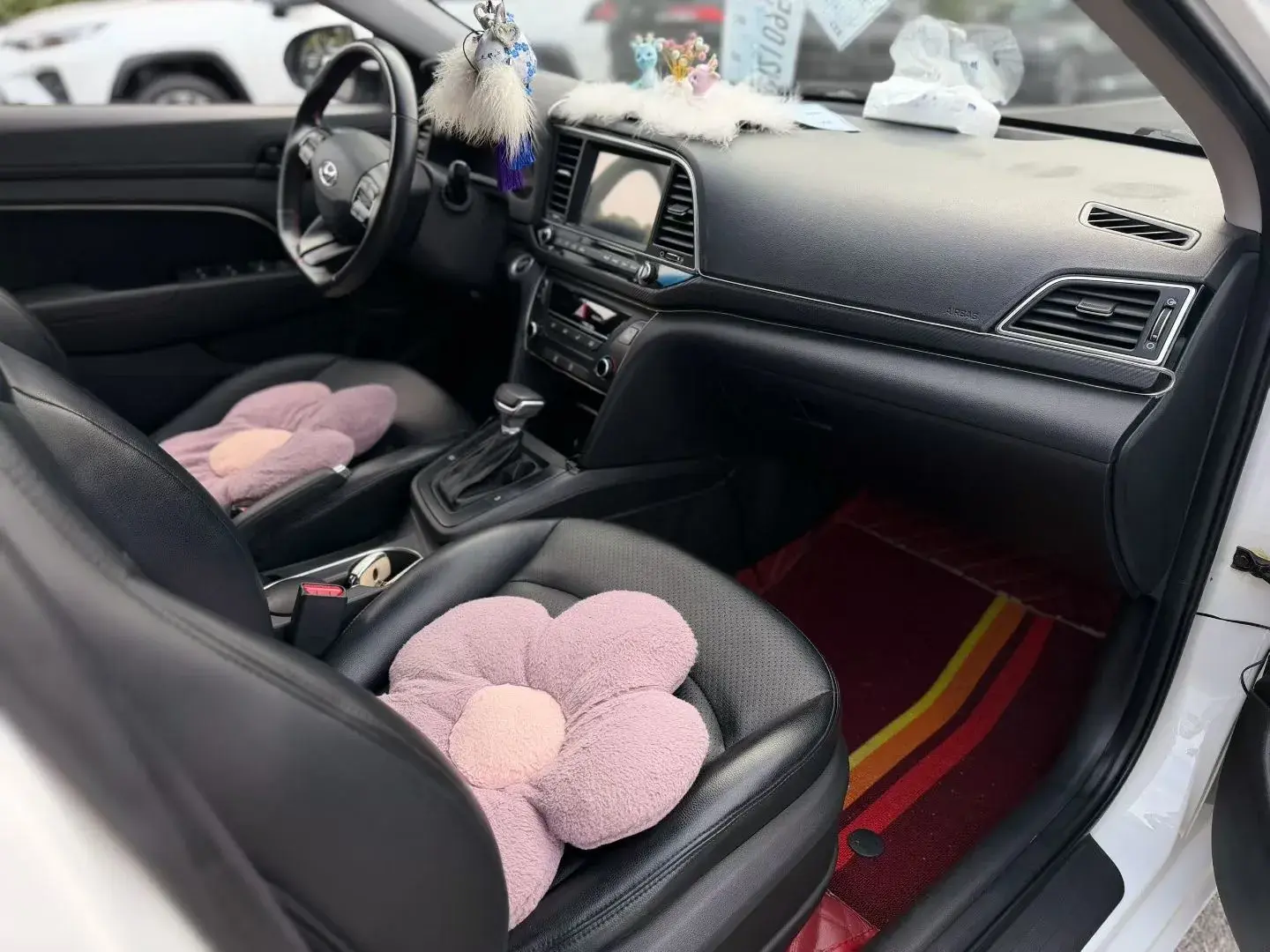 2018 HYUNDAI ELANTRA thumbnail 3