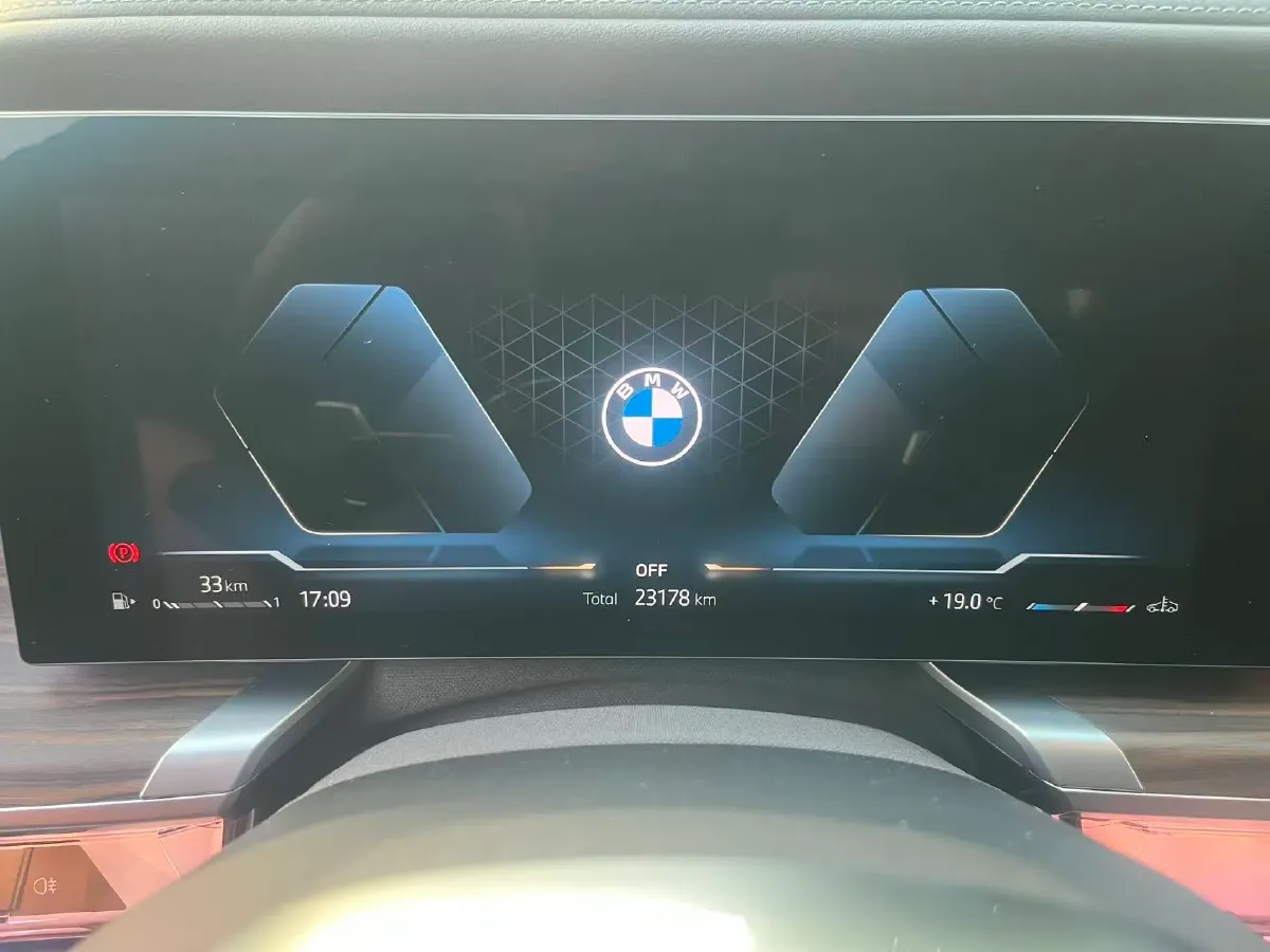 2023 BMW 7 Series 3.0T 381HP L6 8AT,autocango,china used car exporter,china ev exporter,chinese used car exporter,chinese used ev exporter