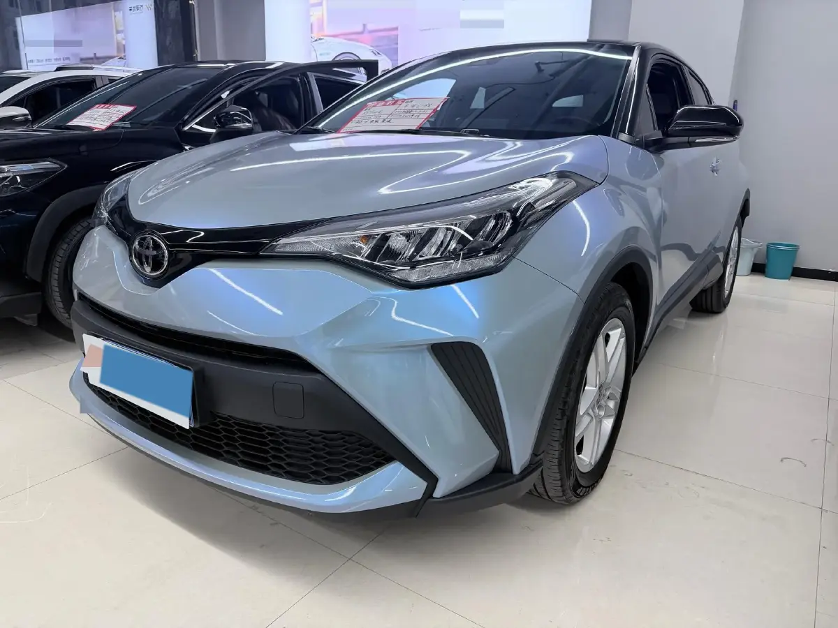 2022 Toyota C-HR 2.0L 171HP L4 CVT