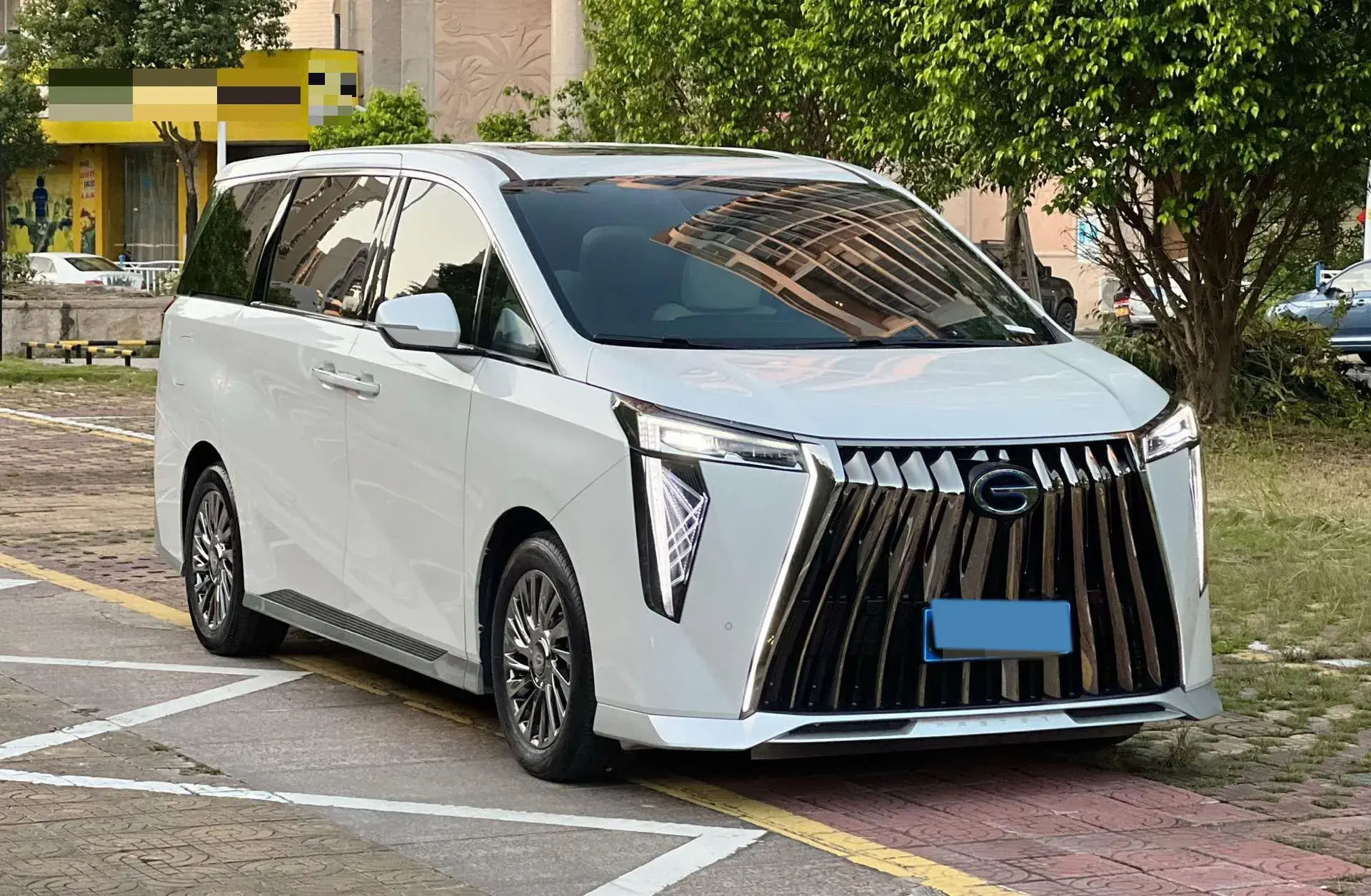 2023 GAC TRUMPCHI thumbnail 3