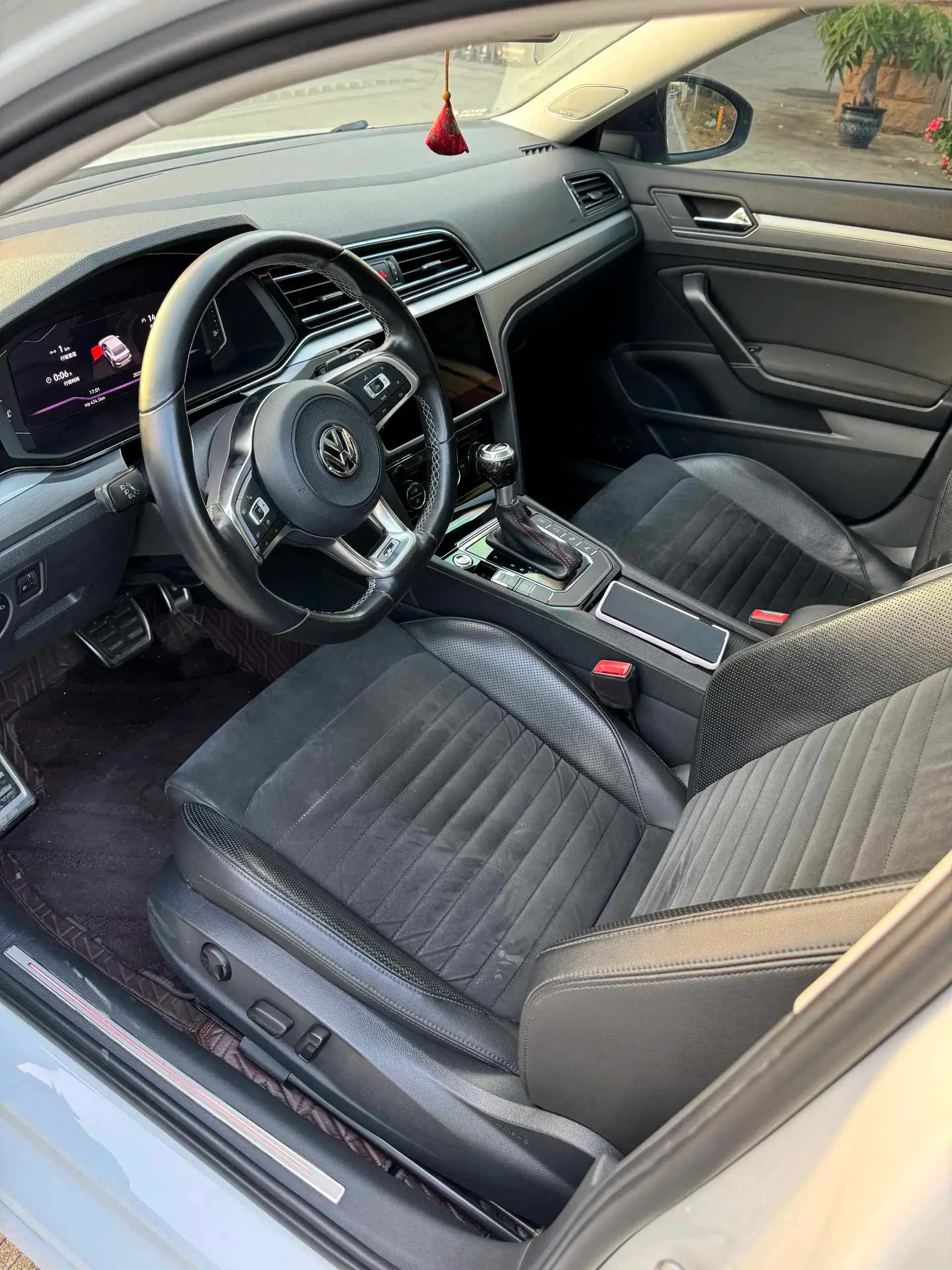 2019 VOLKSWAGEN LAMANDO thumbnail 4