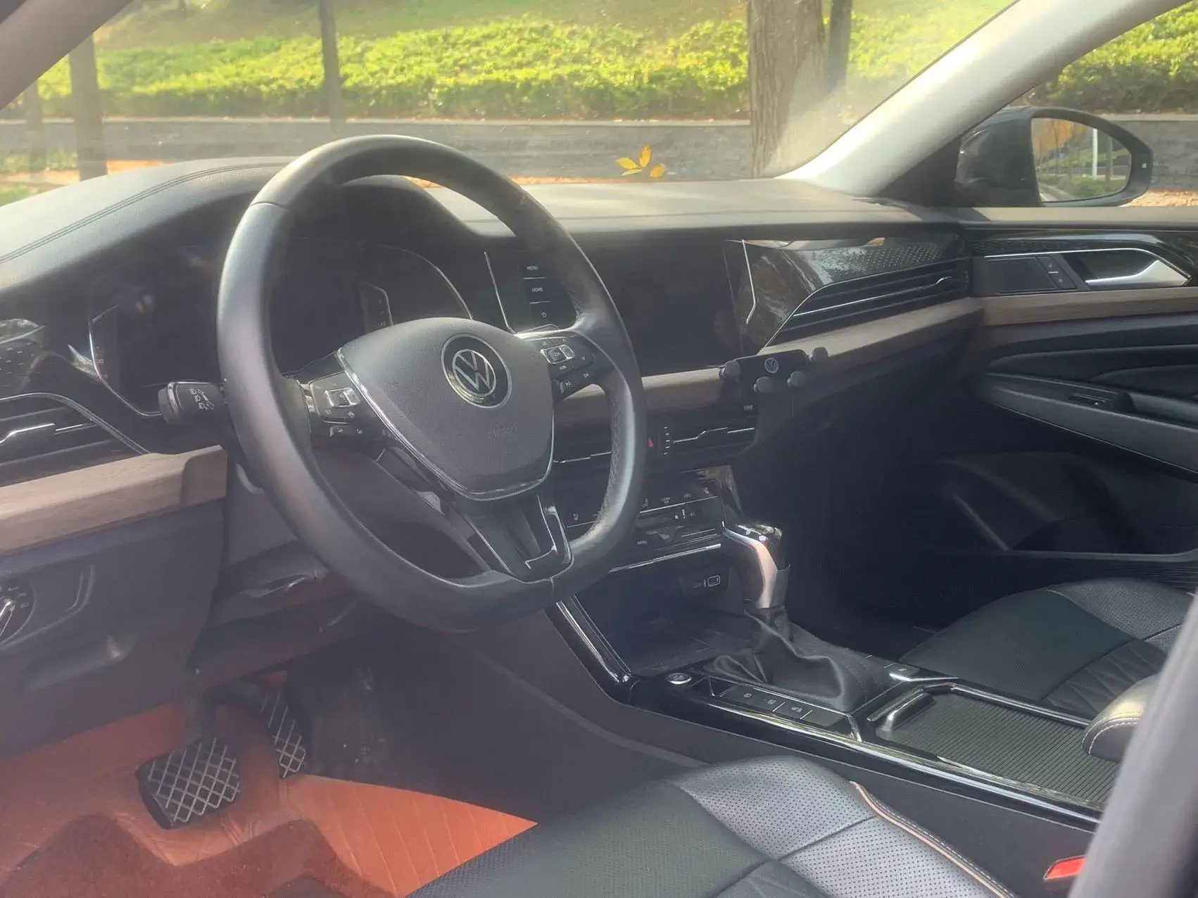 2021 VOLKSWAGEN PASSAT thumbnail 4