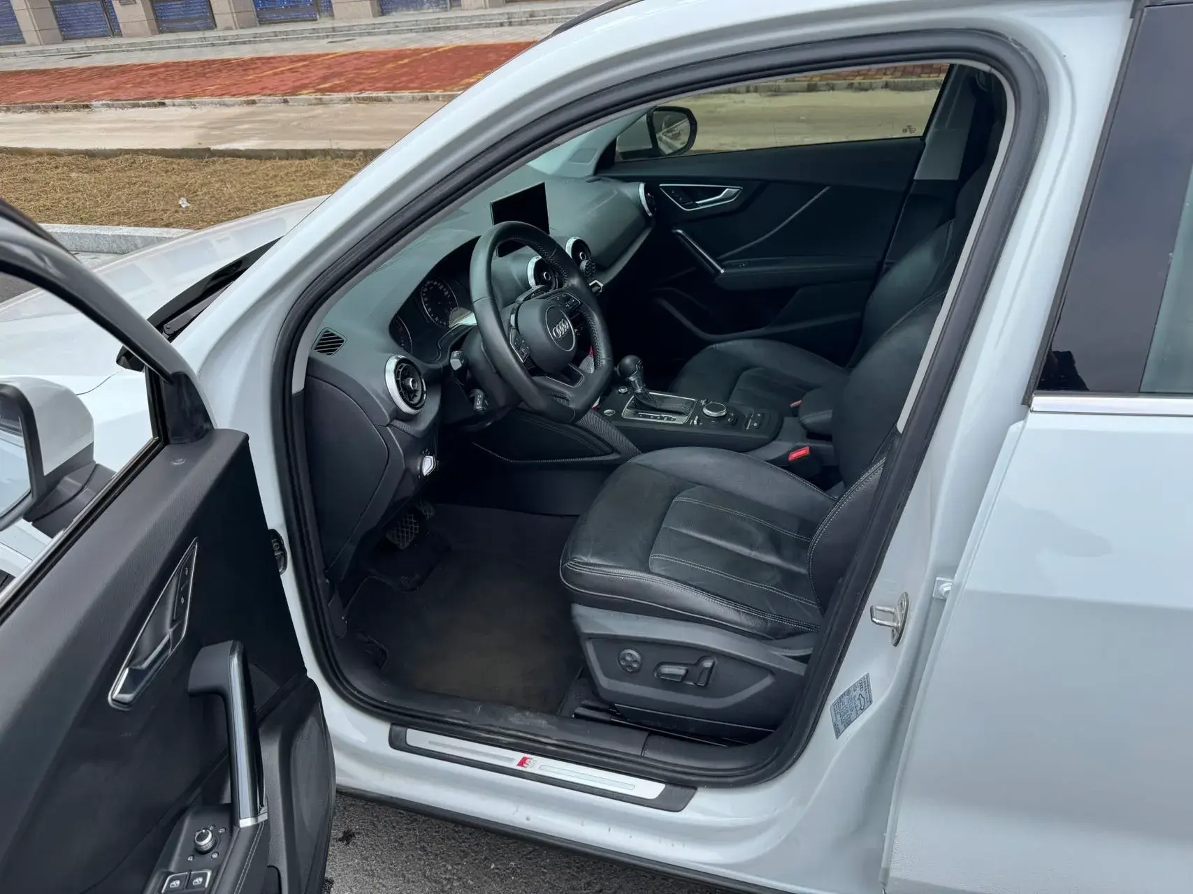 2022 AUDI Q2L thumbnail 4