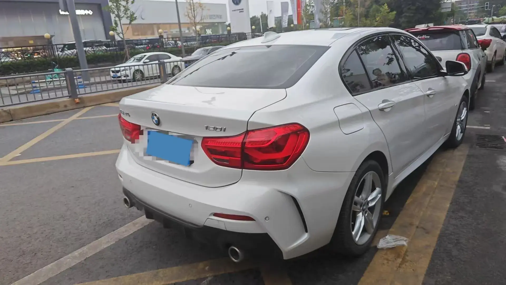 2020 BMW 1 thumbnail 2