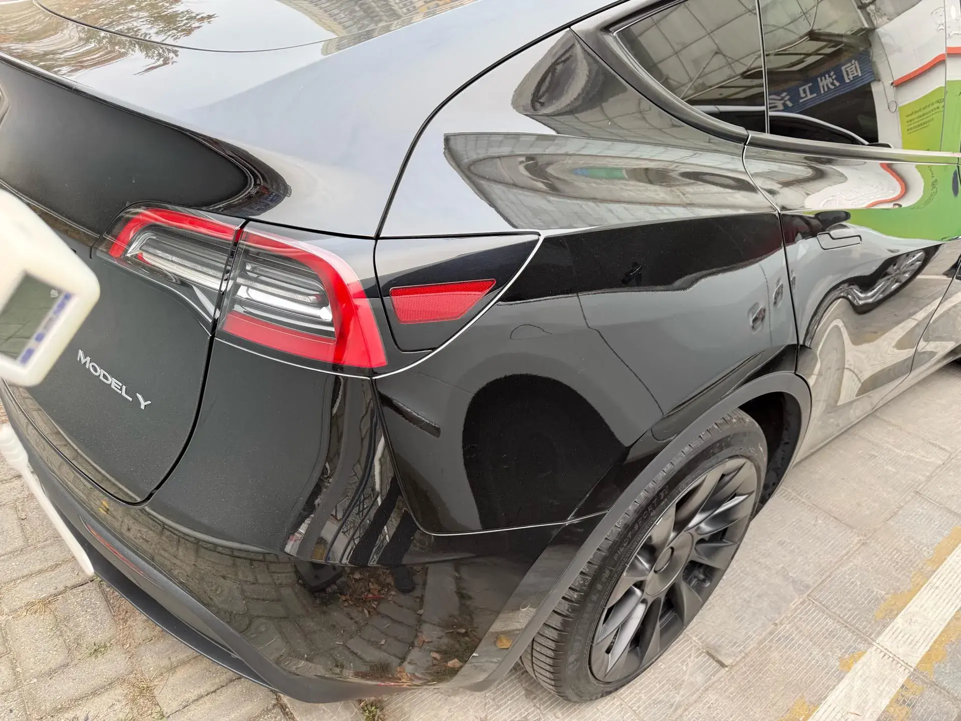 2024 TESLA MODEL thumbnail 3