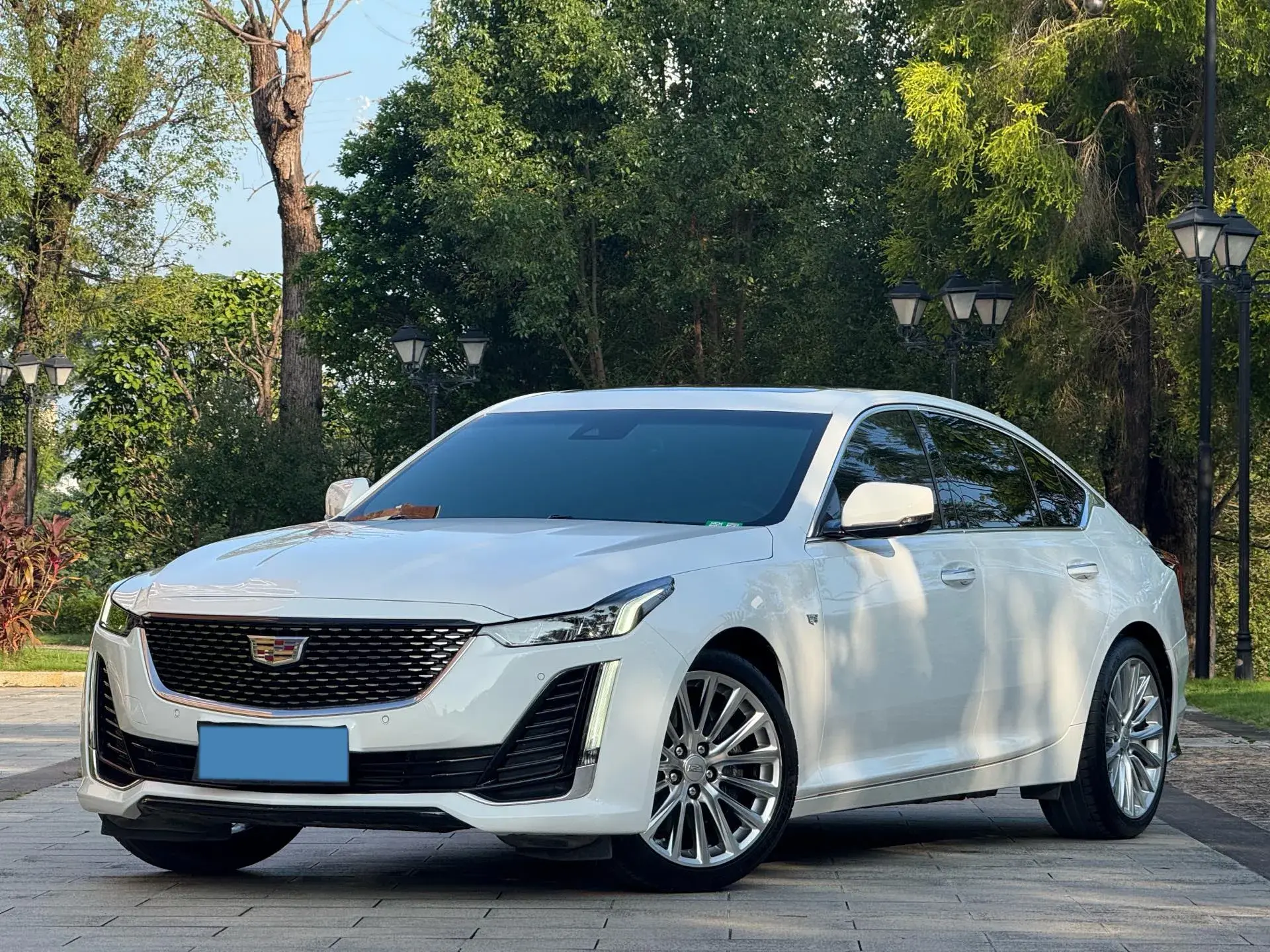 2021 CADILLAC CT5 view 1