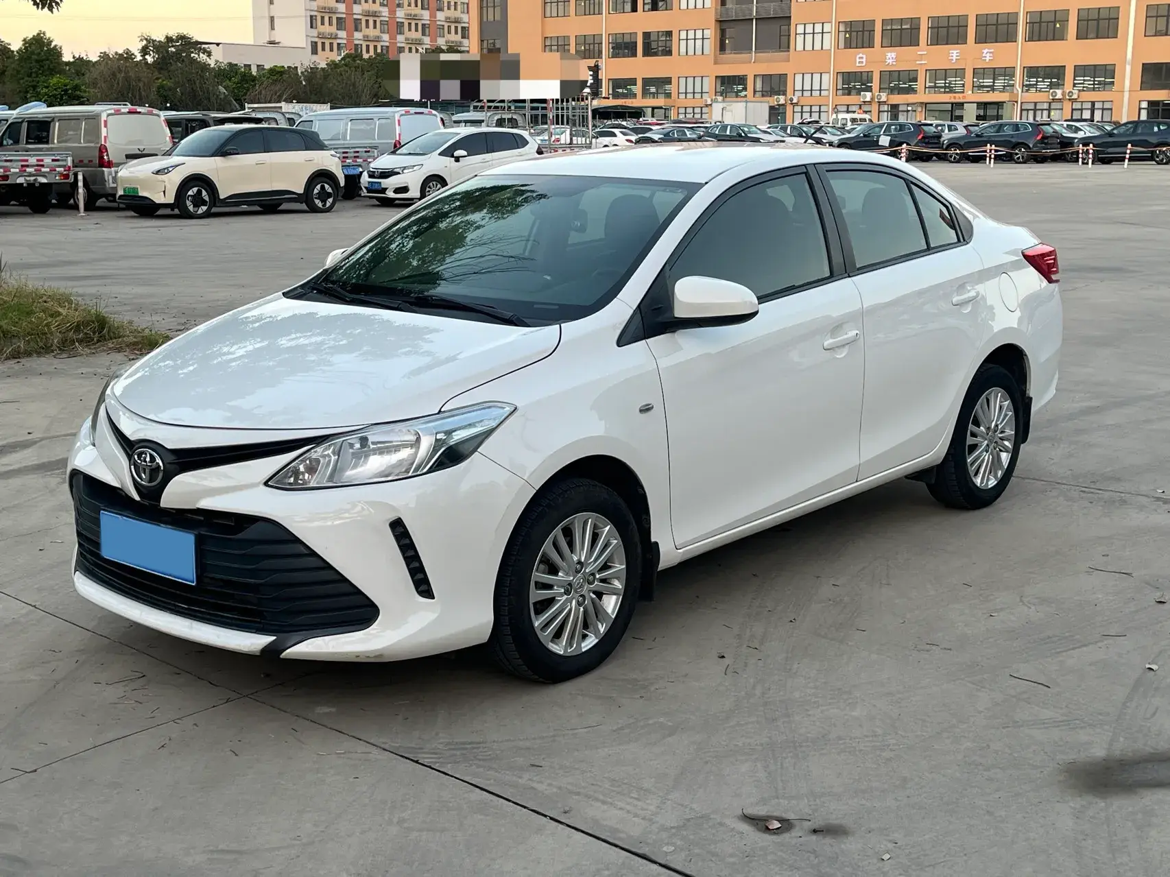 2017 TOYOTA VIOS view 1