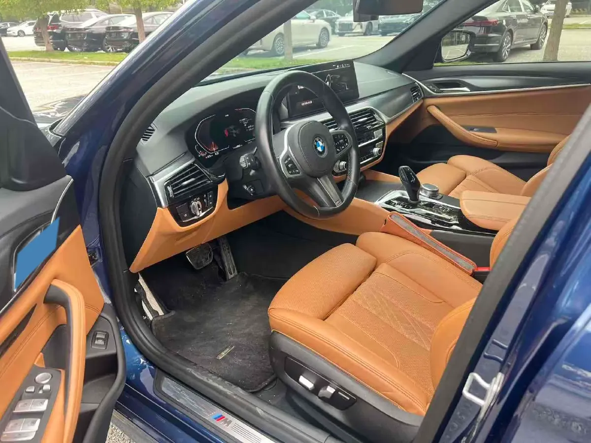 2021 BMW 5 Series 2.0T 184HP L4 8AT,autocango,china used car exporter,china ev exporter,chinese used car exporter,chinese used ev exporter